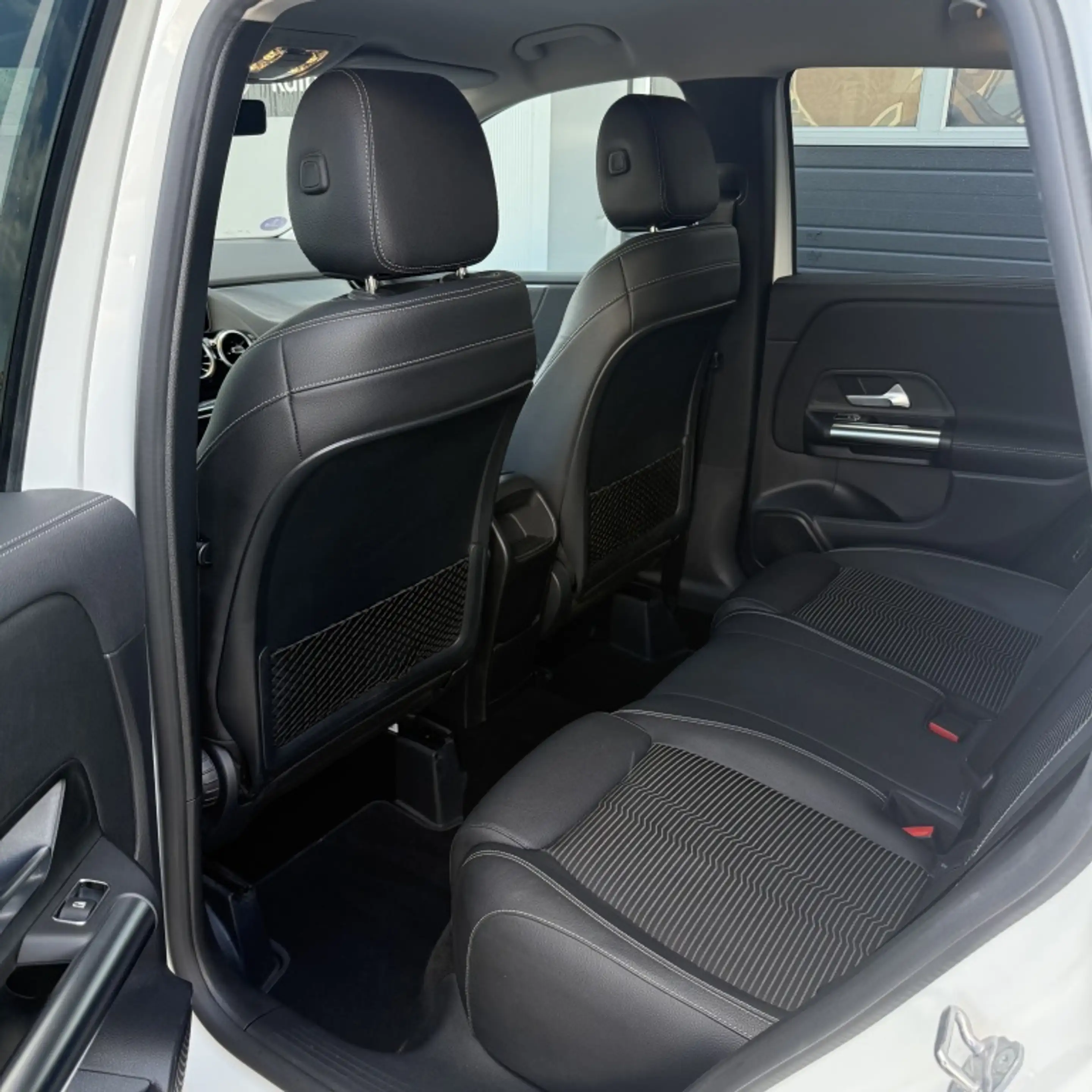 Mercedes-Benz B 220 *LED, Navi, Camera* 4M. Premium Plus — photo 15