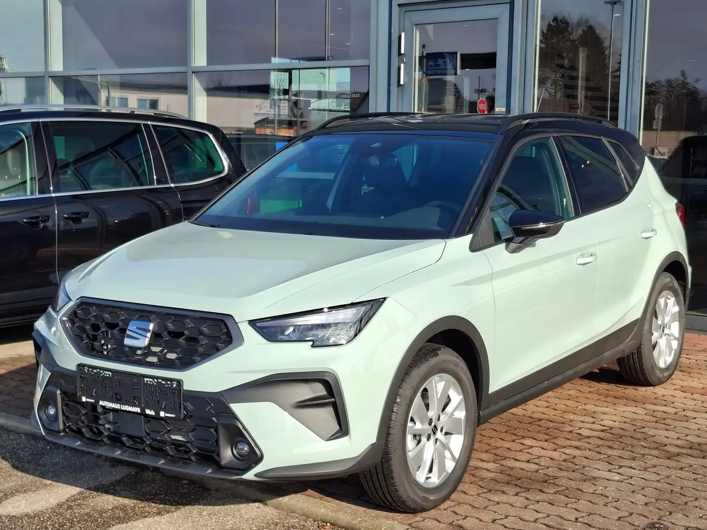 SEAT Arona Style Edition 1.0 TSI DSG Grau - 1