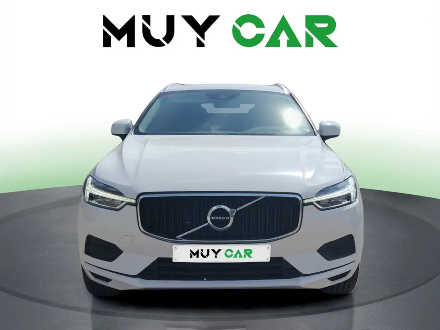 Volvo XC60 D4 Momentum Aut. Blanco - 2