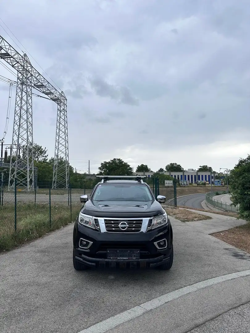 Nissan Navara Double Cab 4x4 2,3 dCi Tekna Aut. - 2