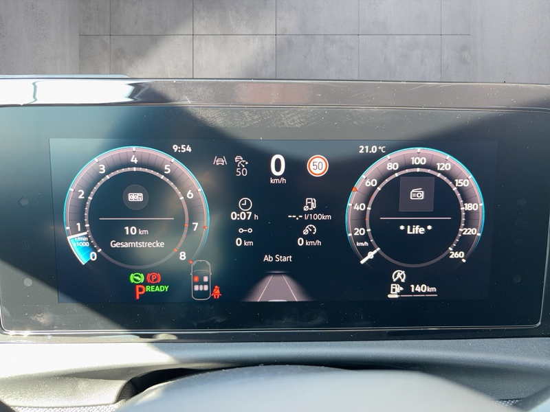 Volkswagen T-Roc Life eTSI DSG — photo 8