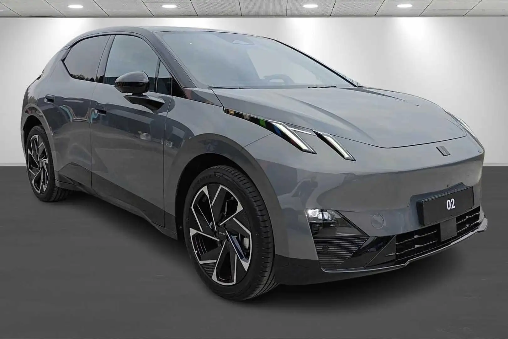 Lynk & Co 02 66 kWh More - NEW STOCK Серый - 2