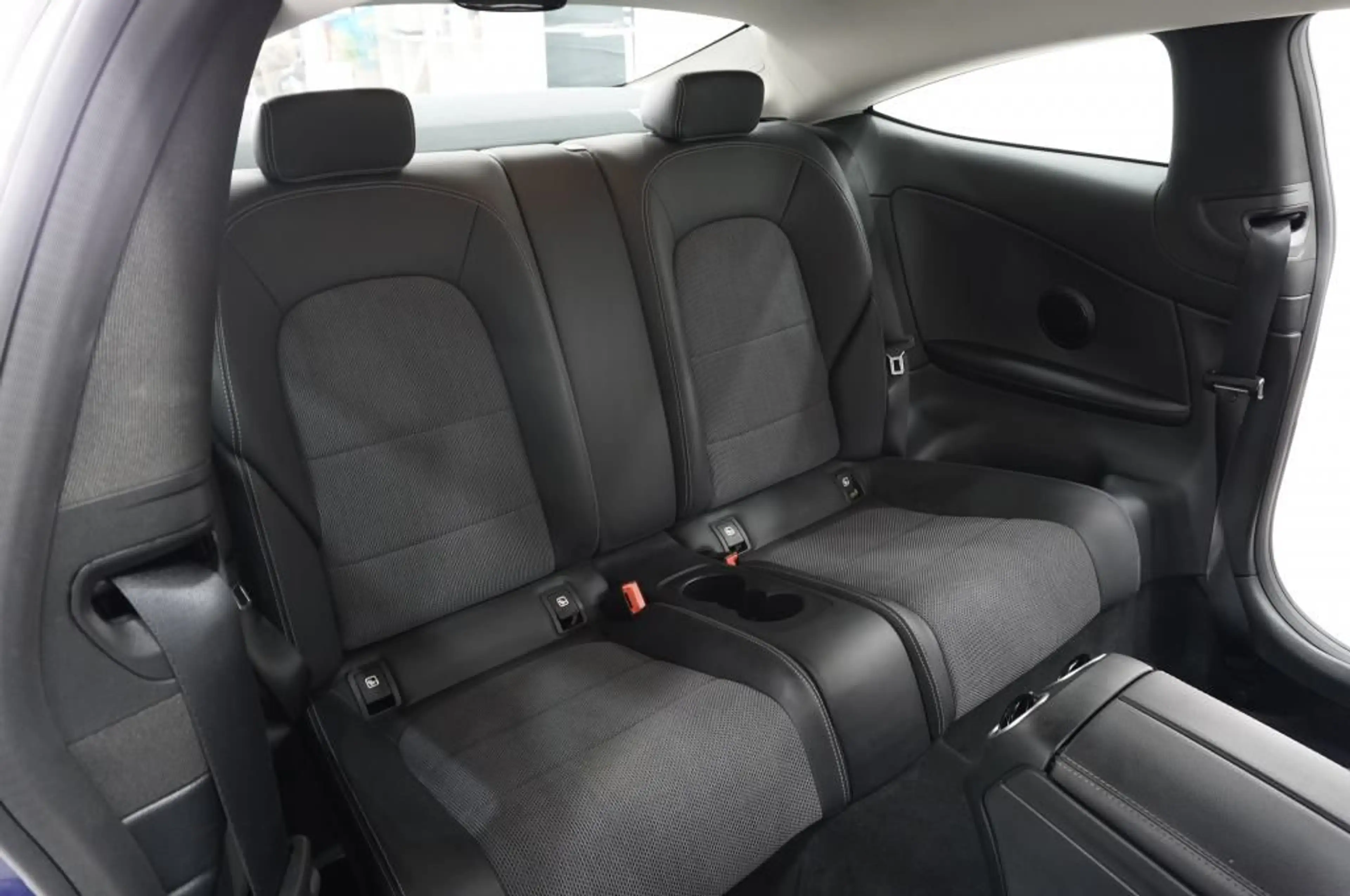 Mercedes-Benz C 220 d Coupe 4Matic Navi/Leder/LED/Distronic/To — photo 7