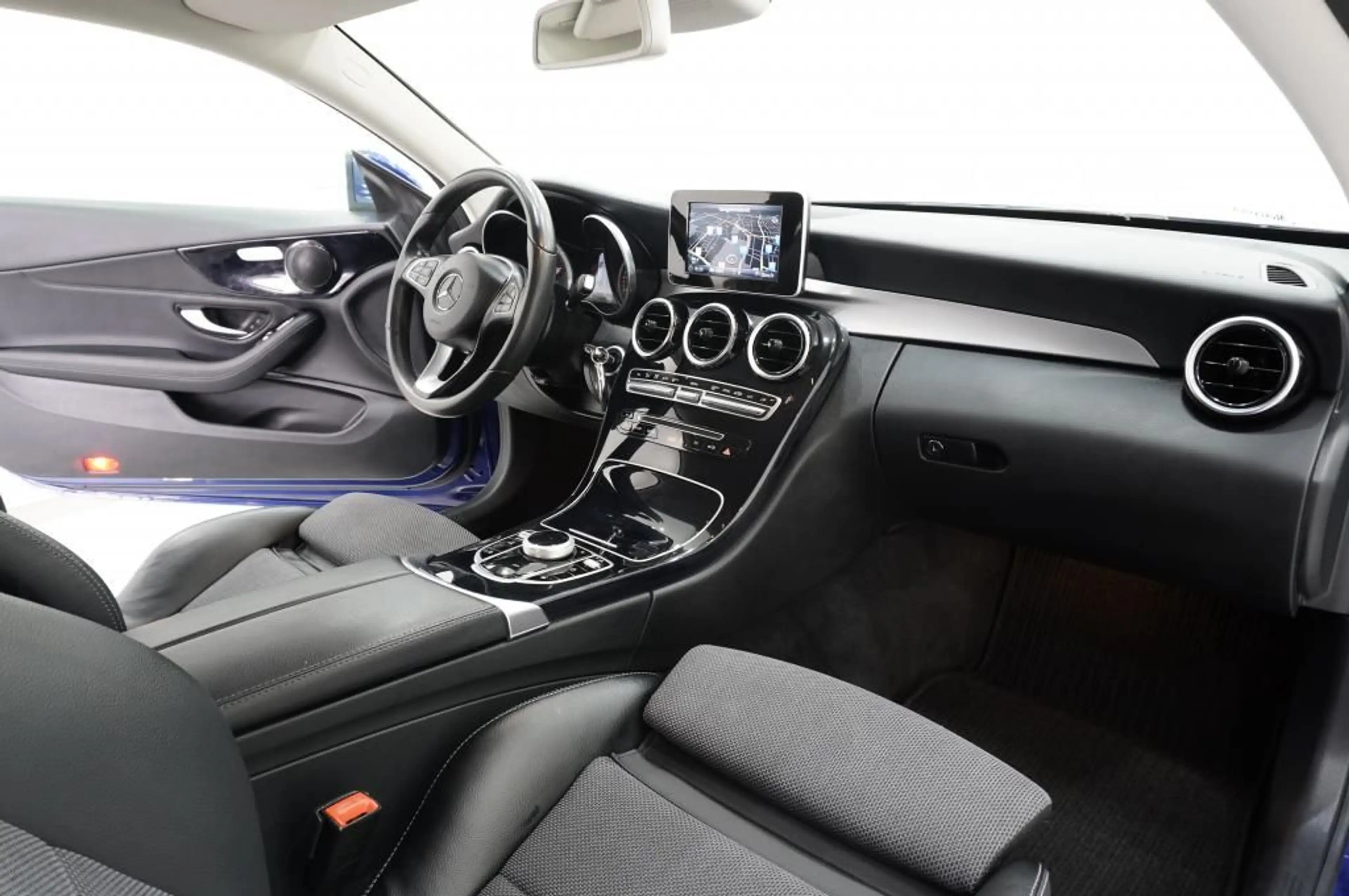 Mercedes-Benz C 220 d Coupe 4Matic Navi/Leder/LED/Distronic/To — photo 6