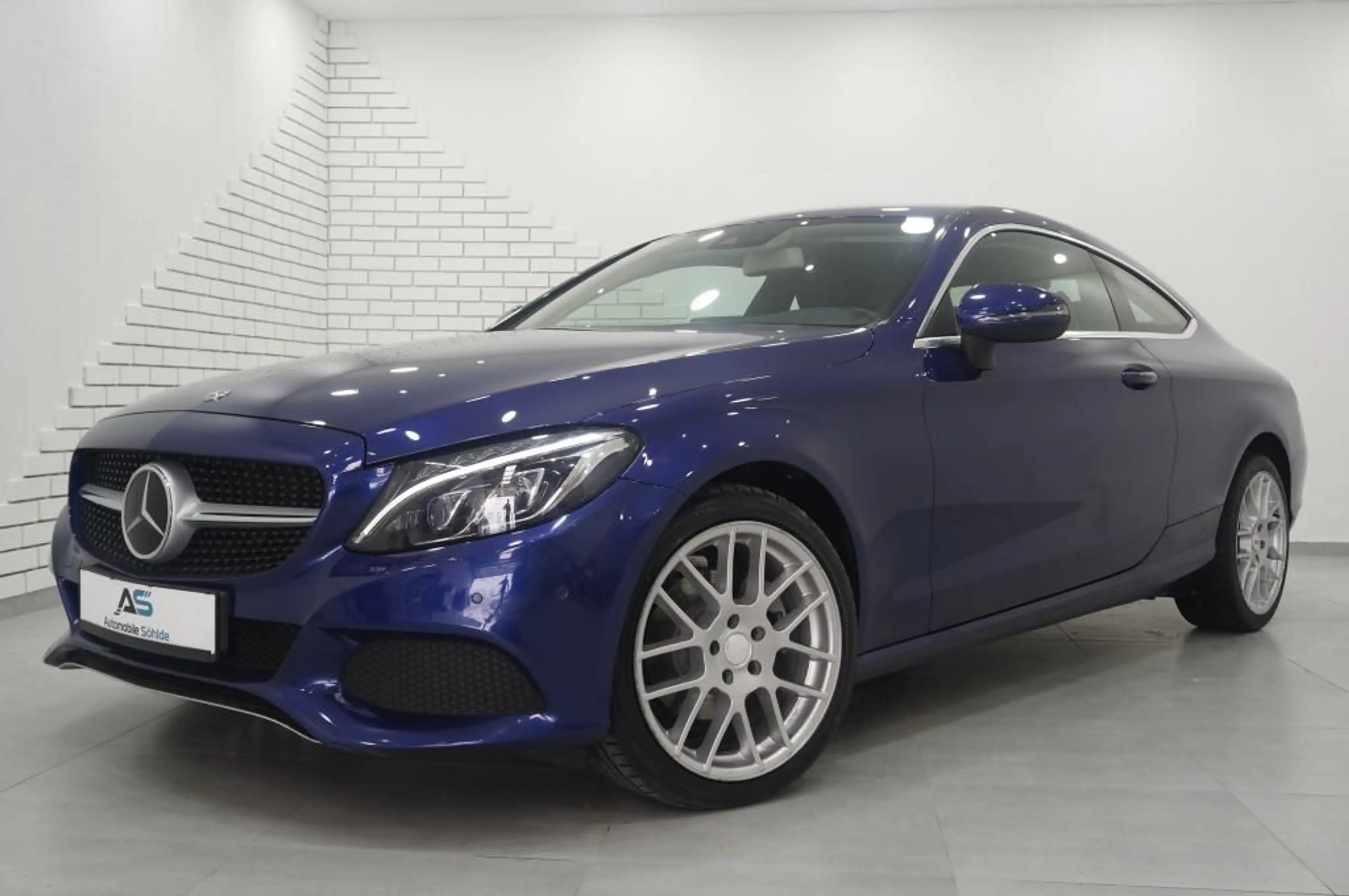 Mercedes-Benz C 220 d Coupe 4Matic Navi/Leder/LED/Distronic/To