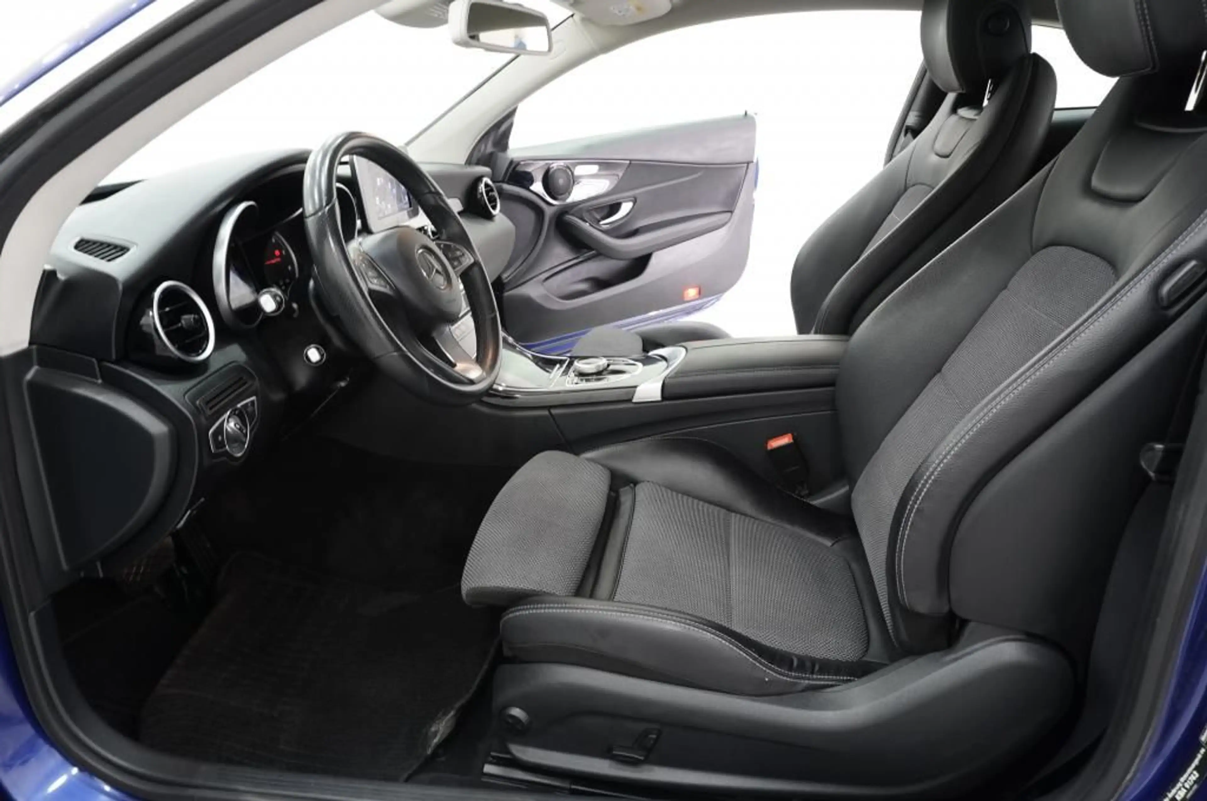 Mercedes-Benz C 220 d Coupe 4Matic Navi/Leder/LED/Distronic/To — photo 8