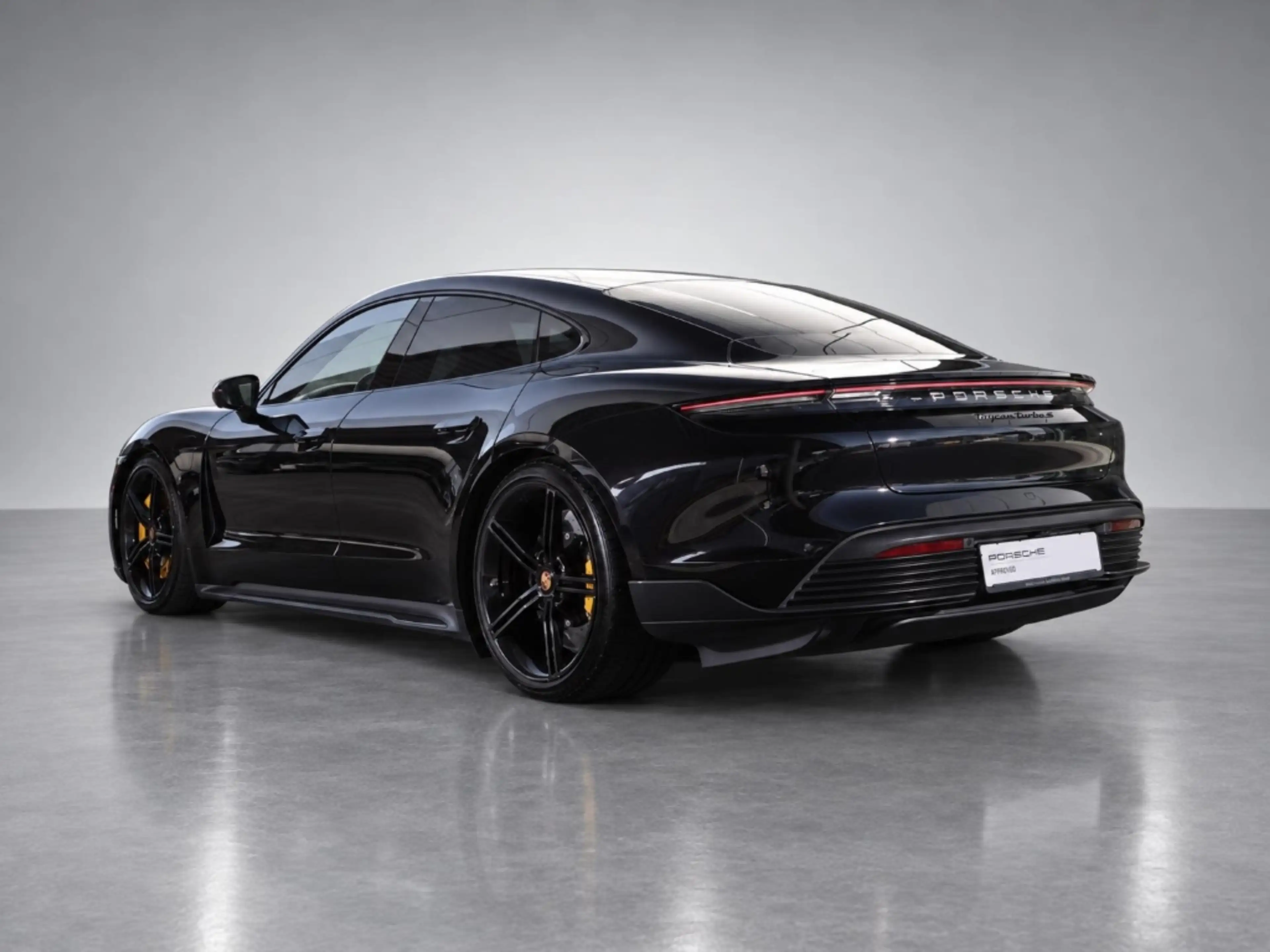Porsche Taycan Turbo S — photo 3