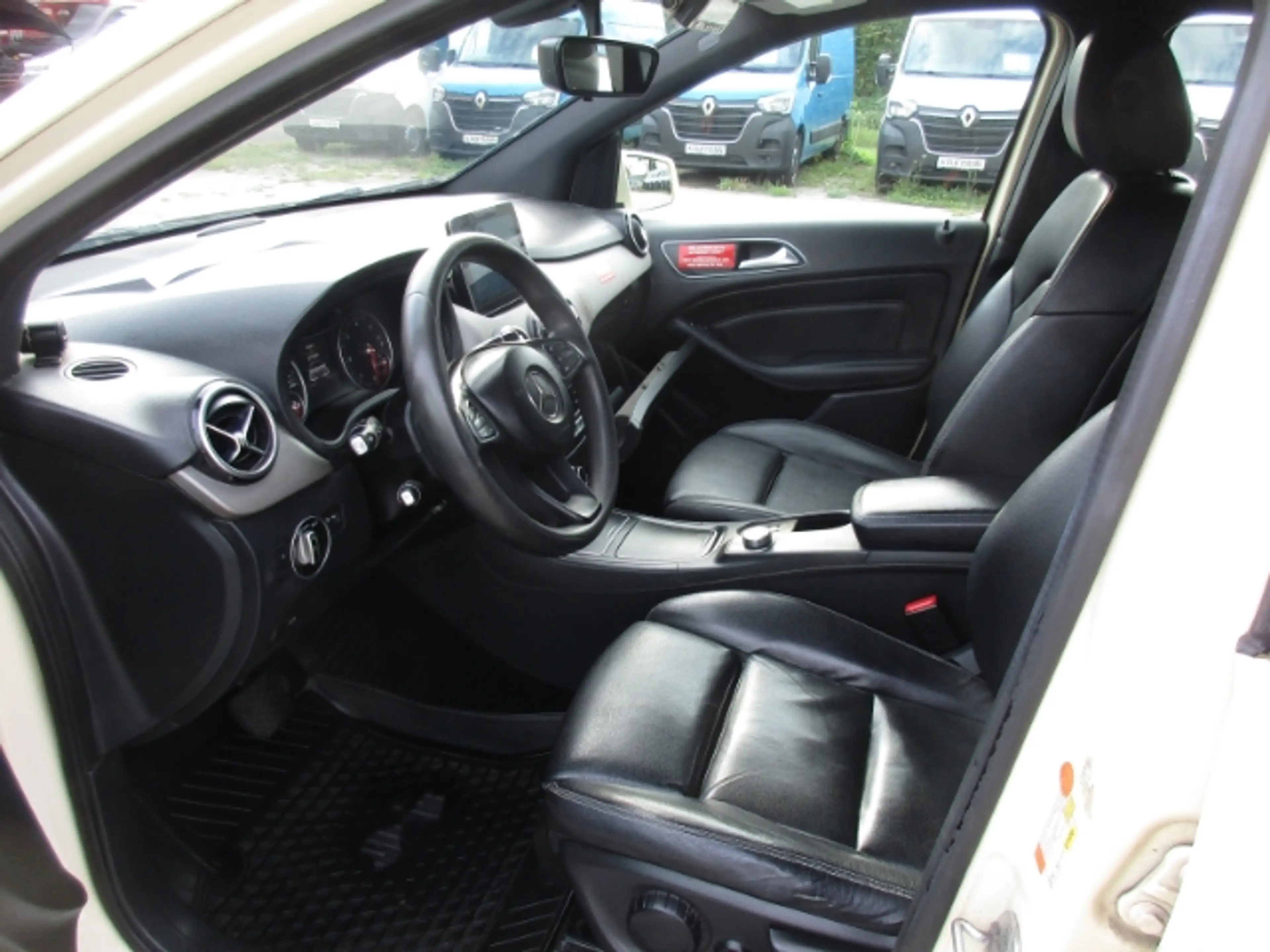Mercedes-Benz B 180 CDI d 1 Hand Fahrerprofil SHZ Keyless Start Parkle — photo 12