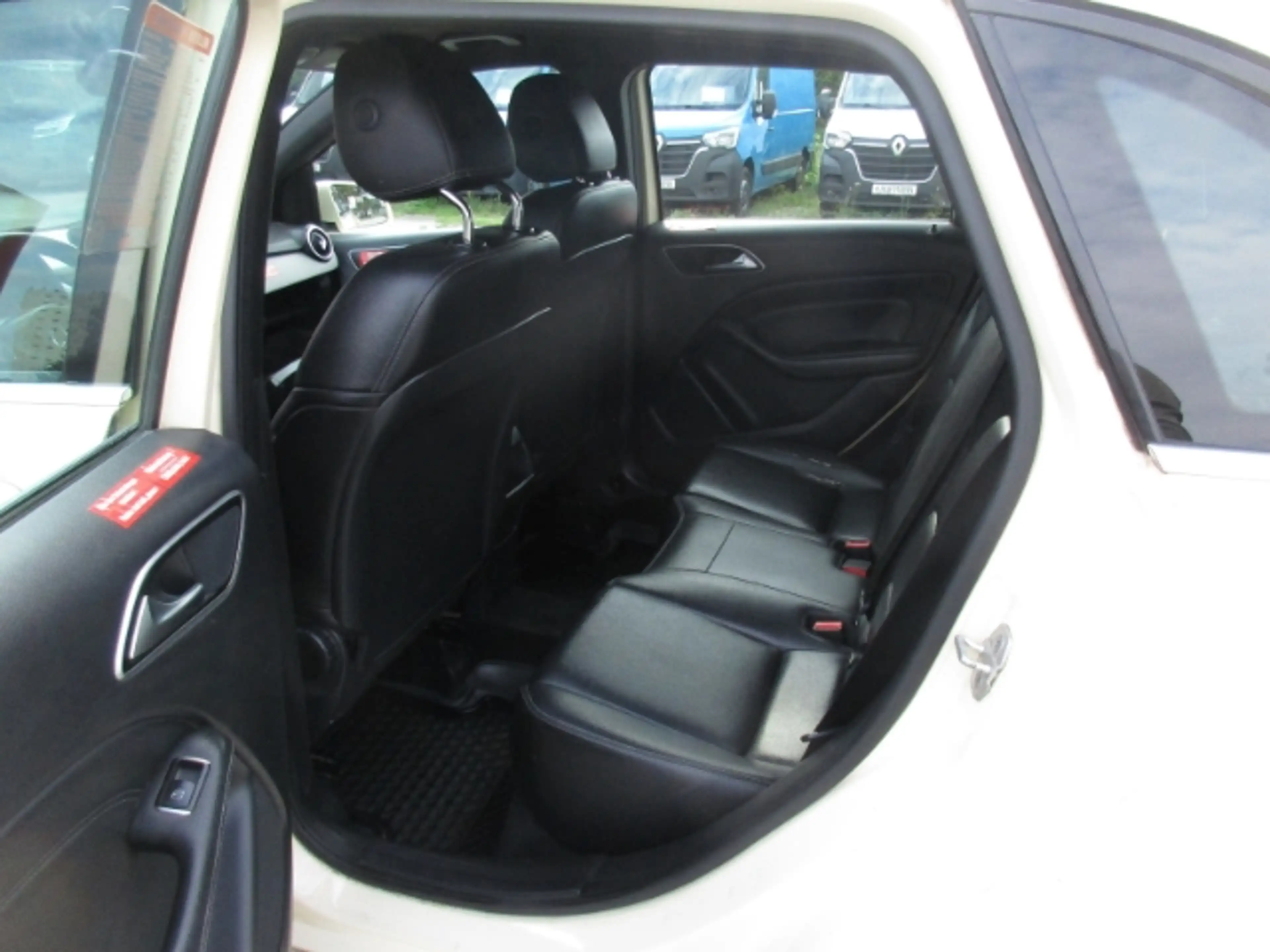 Mercedes-Benz B 180 CDI d 1 Hand Fahrerprofil SHZ Keyless Start Parkle — photo 9