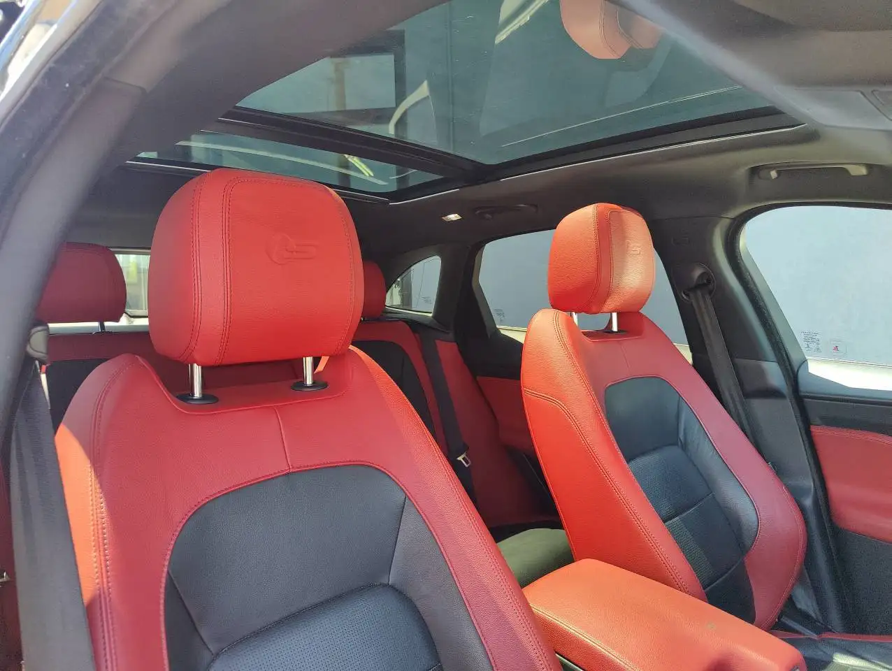 Jaguar F-Pace снимка Jaguar F-Pace