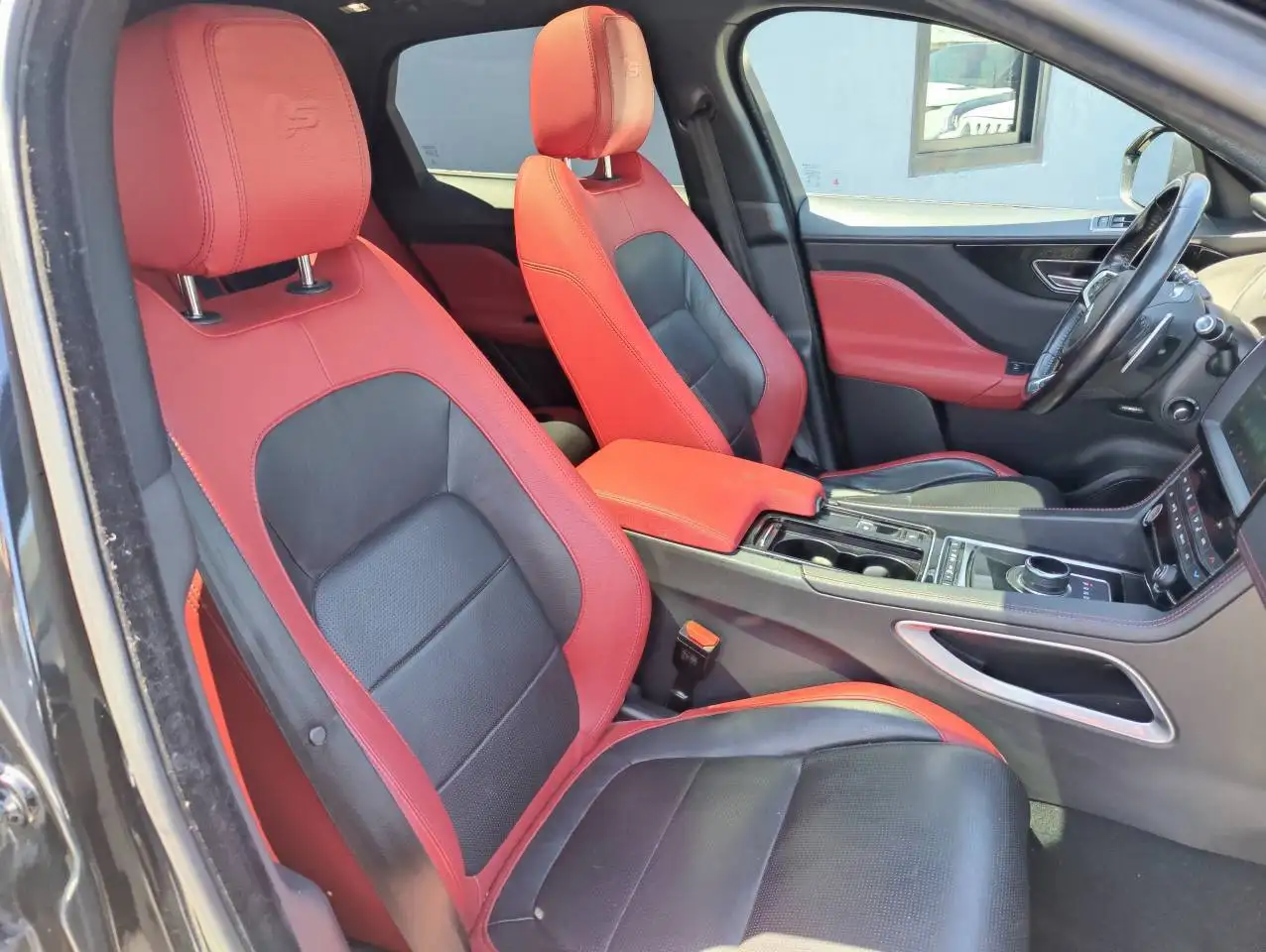 Jaguar F-Pace снимка Jaguar F-Pace
