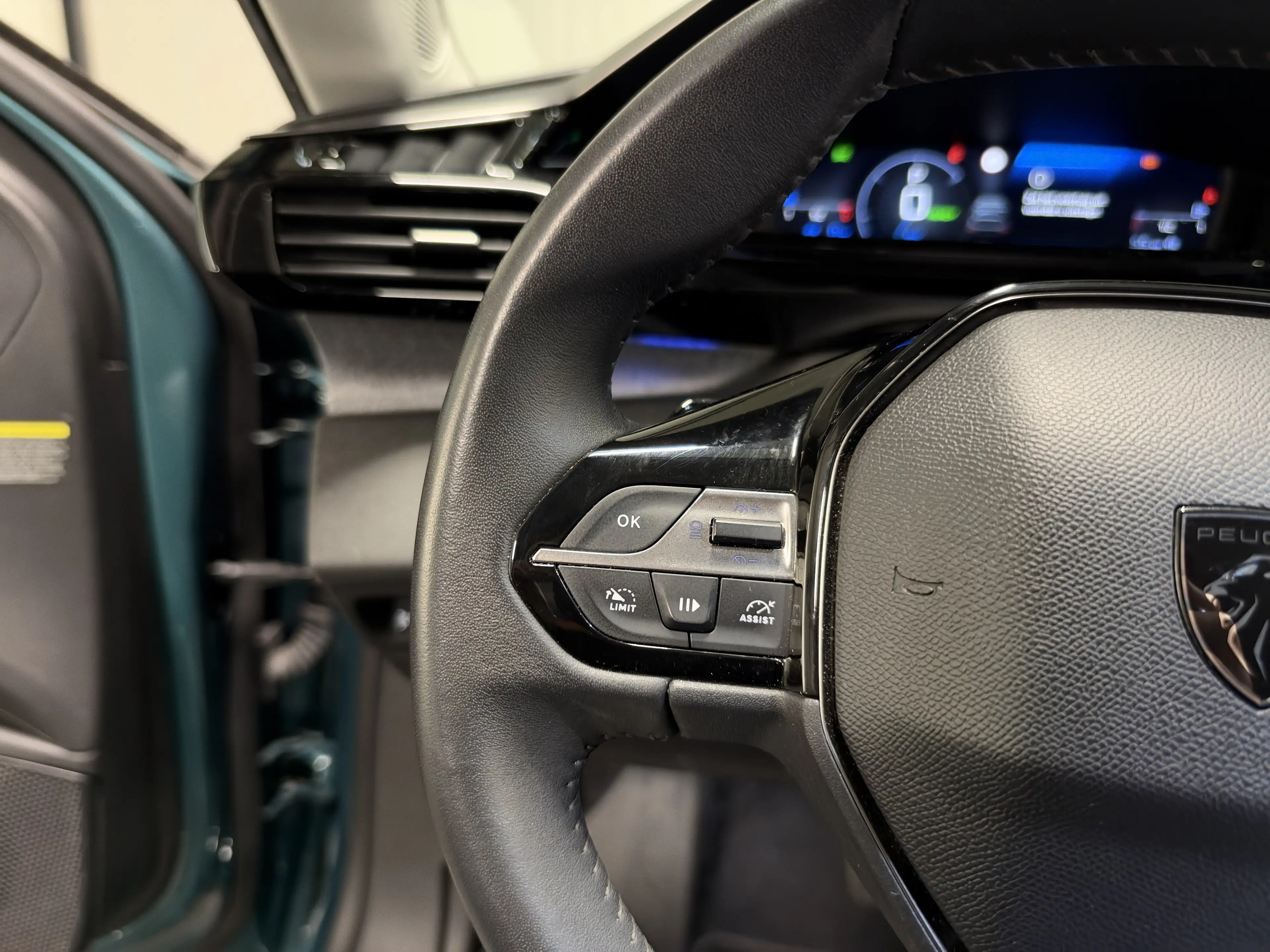 Peugeot 308 SW 1.6 Plug-in Hybrid 180 GT | Navi | Camera | Tre — photo 15