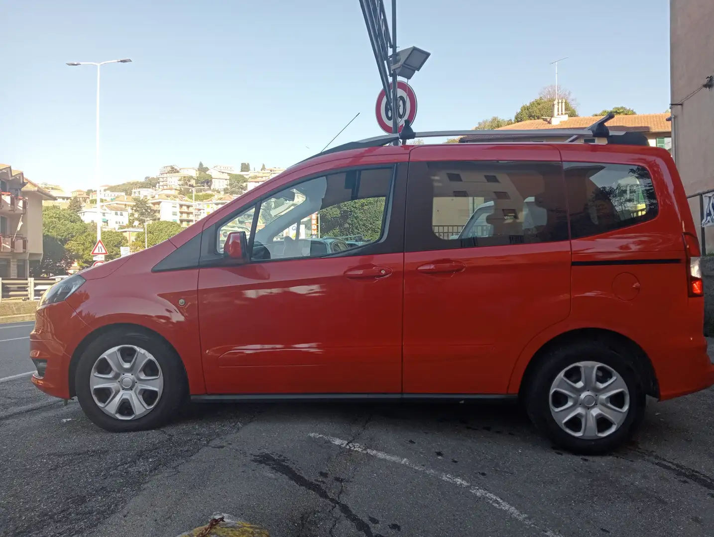 Ford Tourneo Courier 1.0 EcoBoost 100 CV Plus 2017 Rosso - 1
