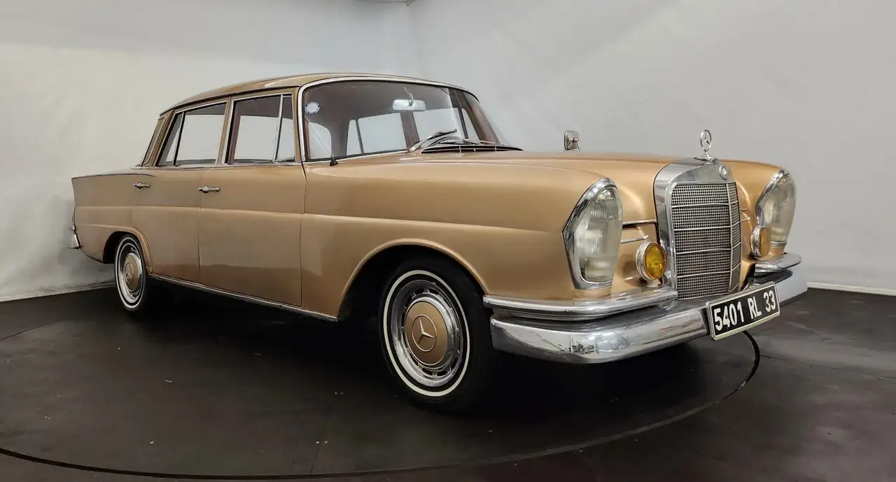 1964 - Mercedes-Benz 220 220 Boîte manuelle Coupé