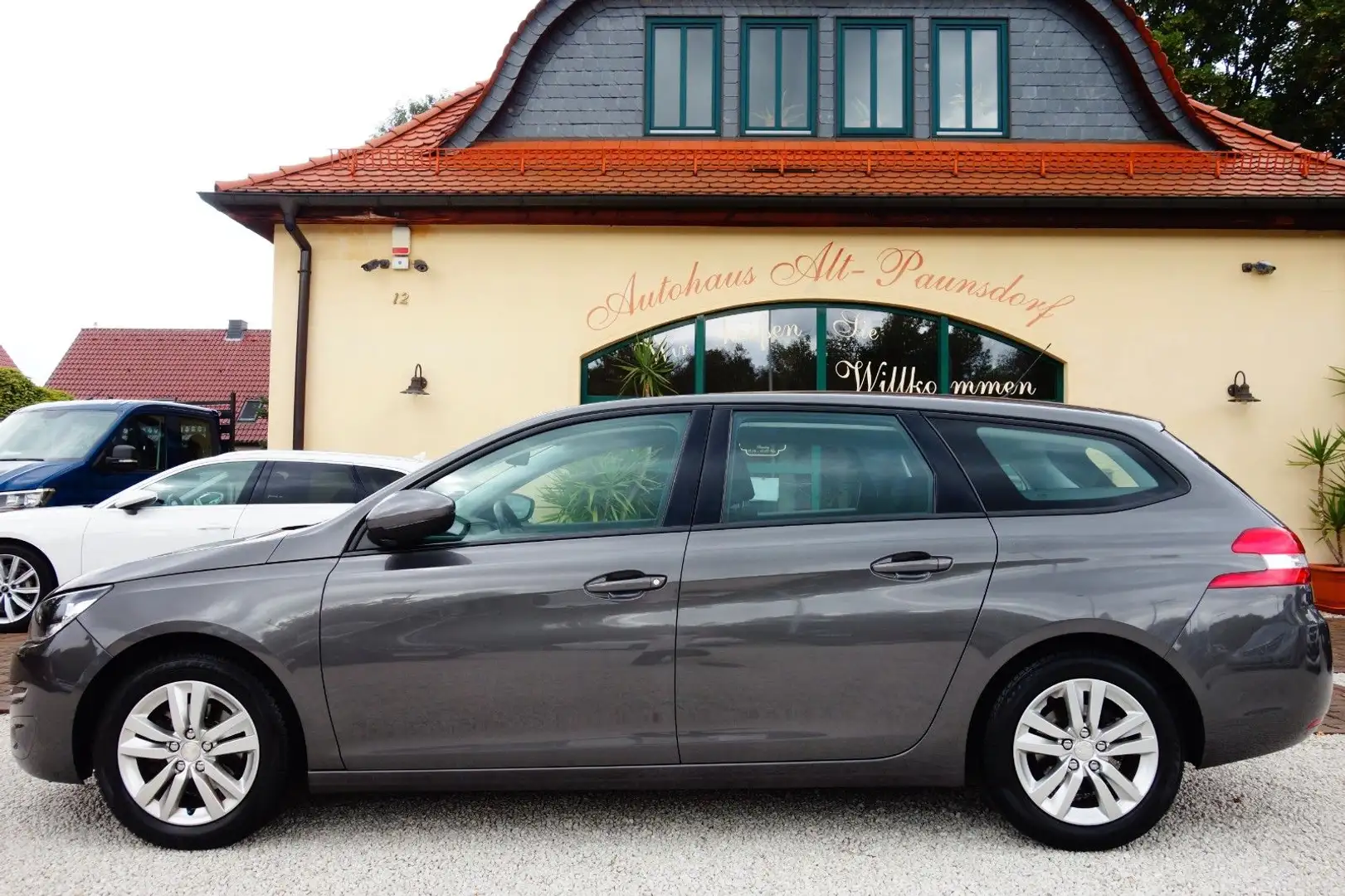 Peugeot 308 SW Active 1,2 Autom.Navi,Camera,Tempom.PDC.. Grau - 2