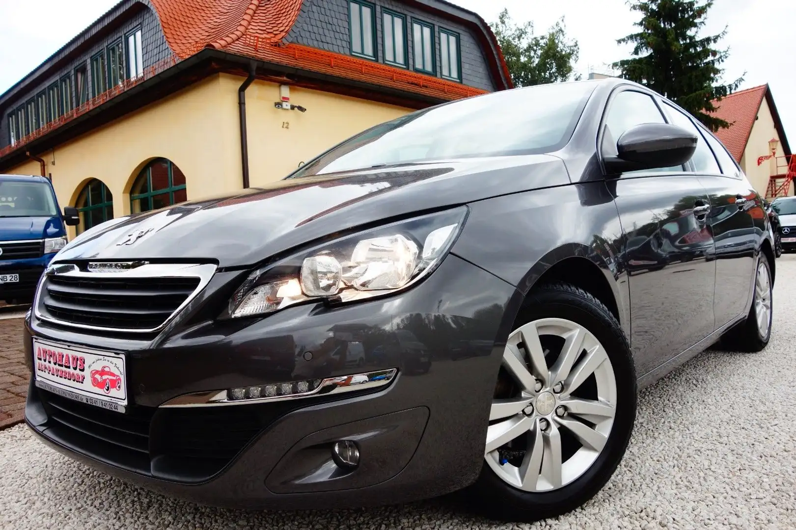 Peugeot 308 SW Active 1,2 Autom.Navi,Camera,Tempom.PDC.. Grau - 1
