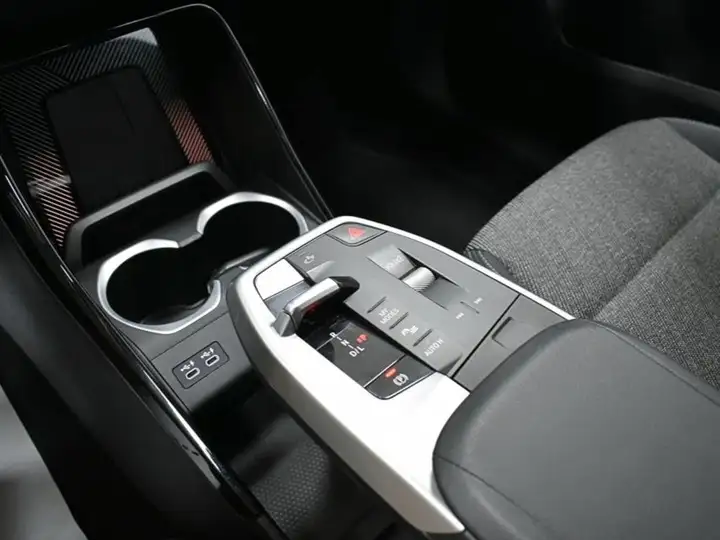 BMW X1 2023, foto 11