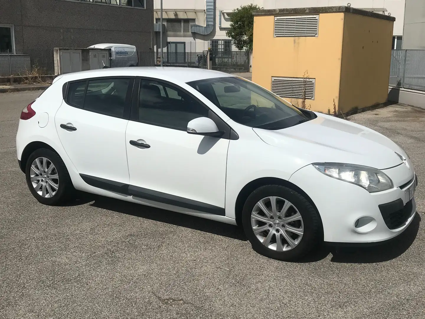 Renault Megane Megane III 2008 1.5 dci Attractive 90cv Bianco - 2