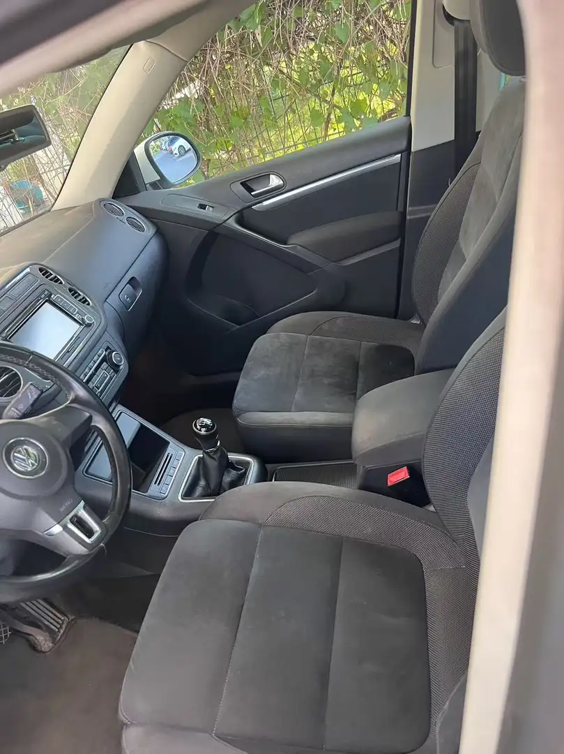 Volkswagen Tiguan Tiguan 2,0 TDI 2011 Trend Weiß - 2