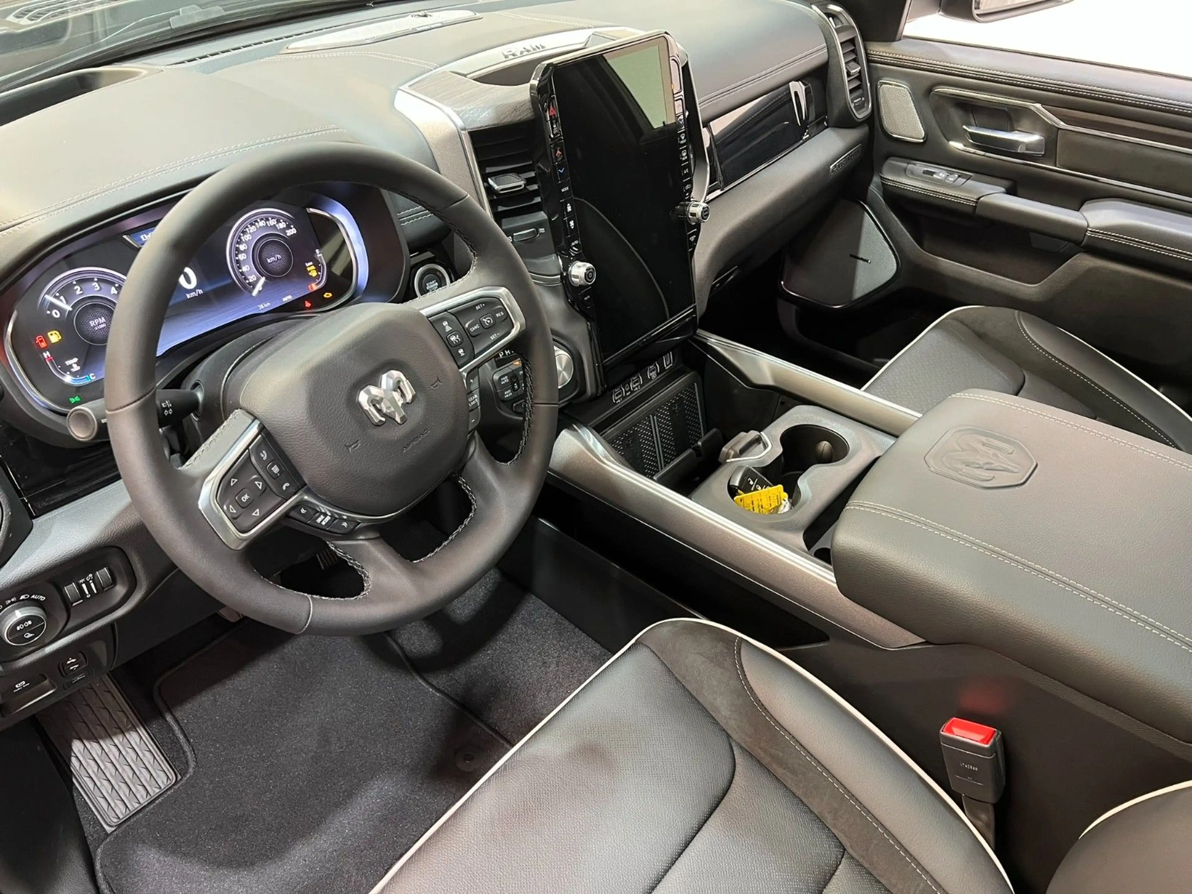 Dodge RAM 1500 Laramie Night Premium, LUFT/MFT*AKTION* — photo 11