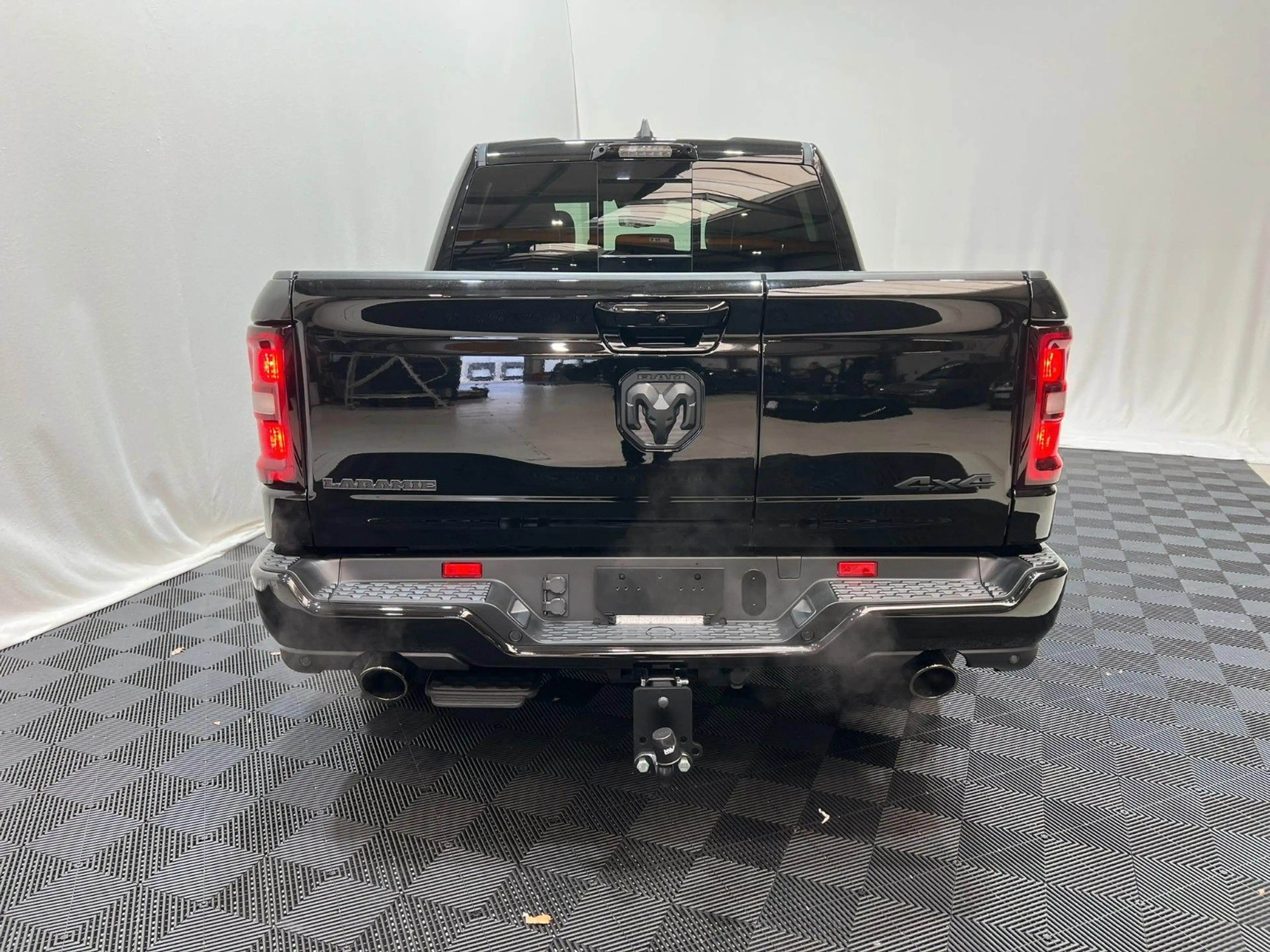 Dodge RAM 1500 Laramie Night Premium, LUFT/MFT*AKTION* — photo 5