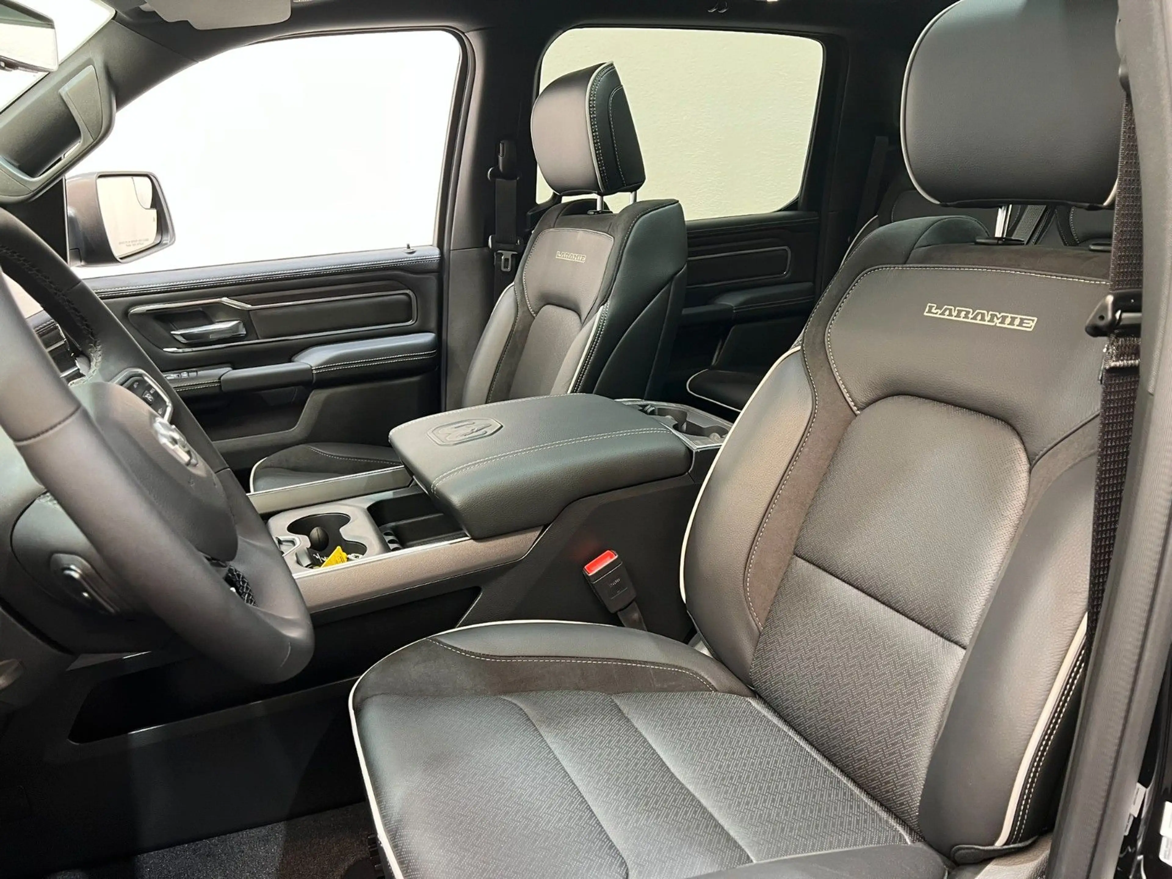 Dodge RAM 1500 Laramie Night Premium, LUFT/MFT*AKTION* — photo 10