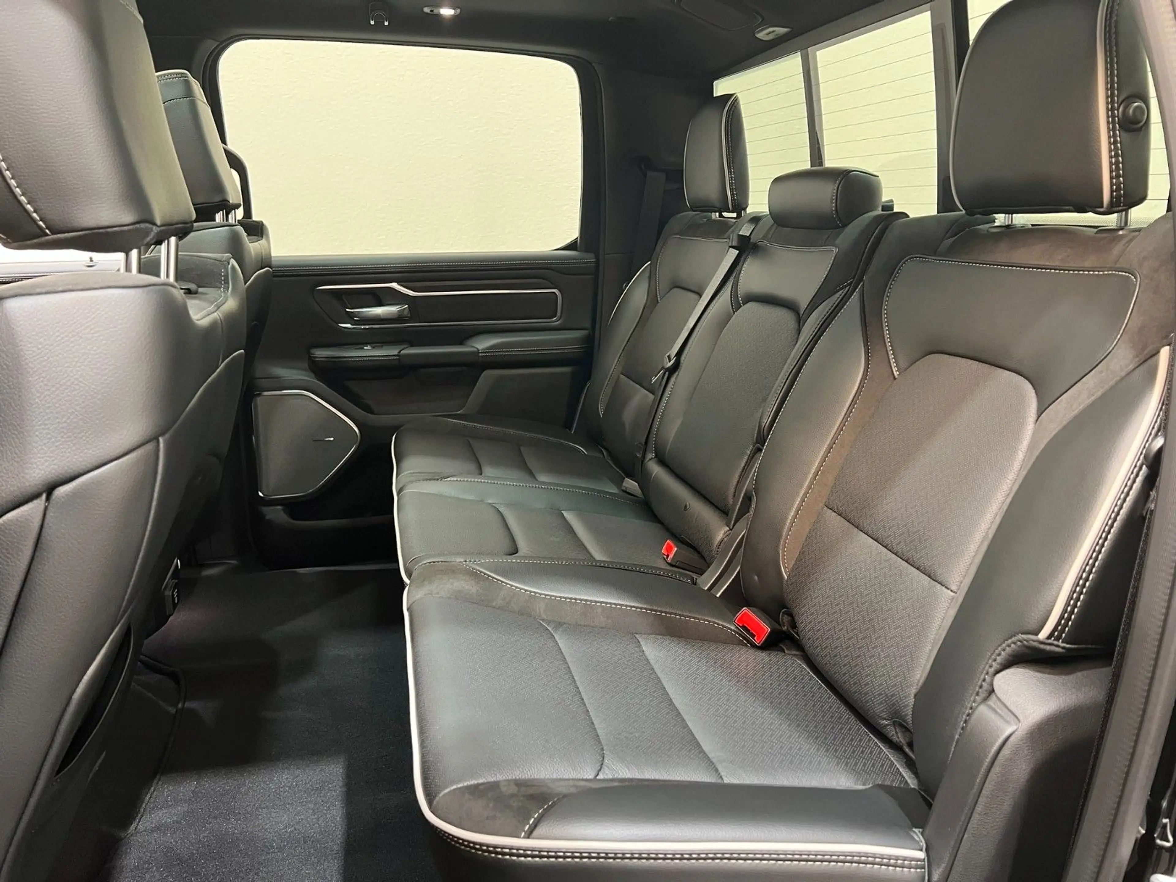Dodge RAM 1500 Laramie Night Premium, LUFT/MFT*AKTION* — photo 12