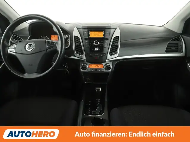 KGM Korando view 12