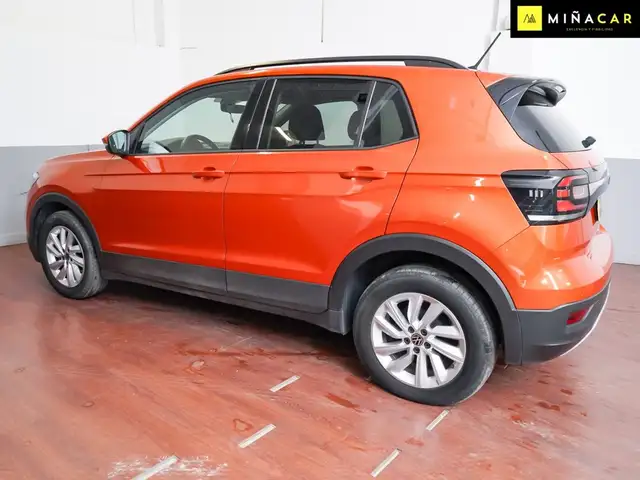 Volkswagen T-Cross view 4