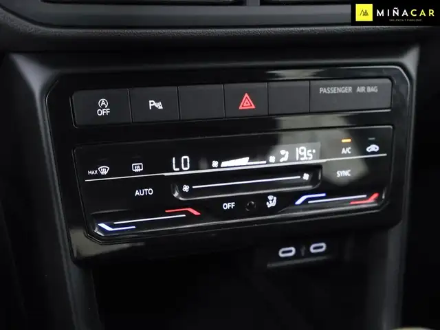 Volkswagen T-Cross view 17