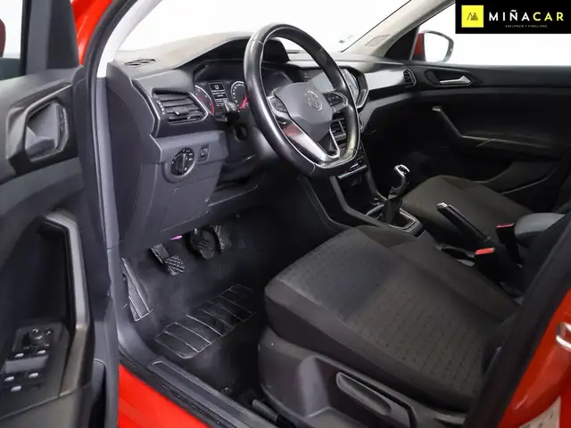 Volkswagen T-Cross view 13