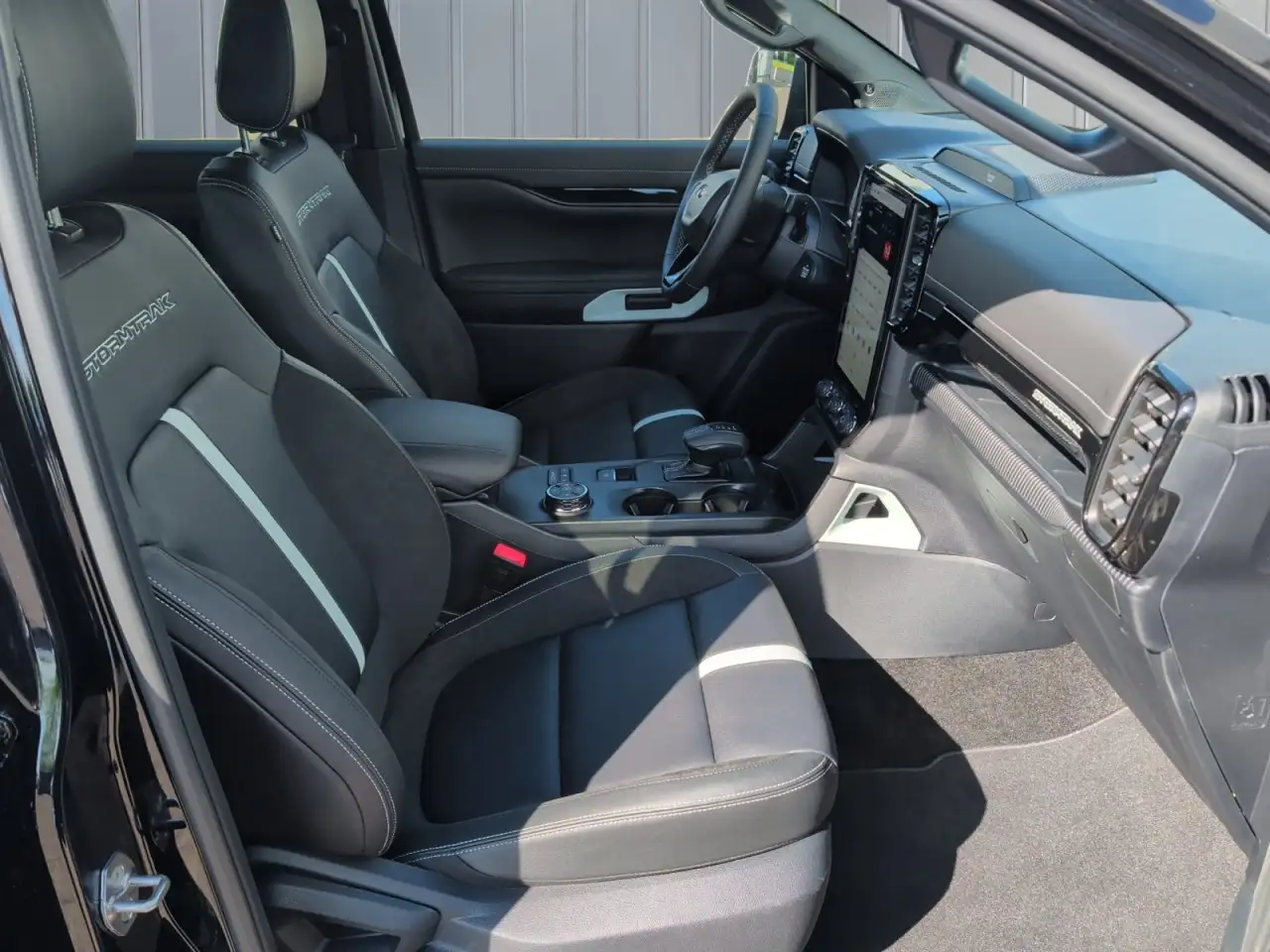 Ford Ranger DK Stormtrak Plug-In-Hybrid AHK+ACC+B&O Klima 11