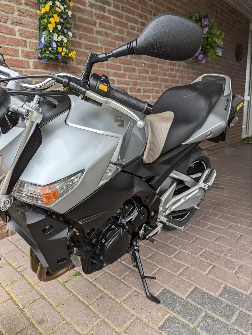 Suzuki GSR 600 Grijs - 2