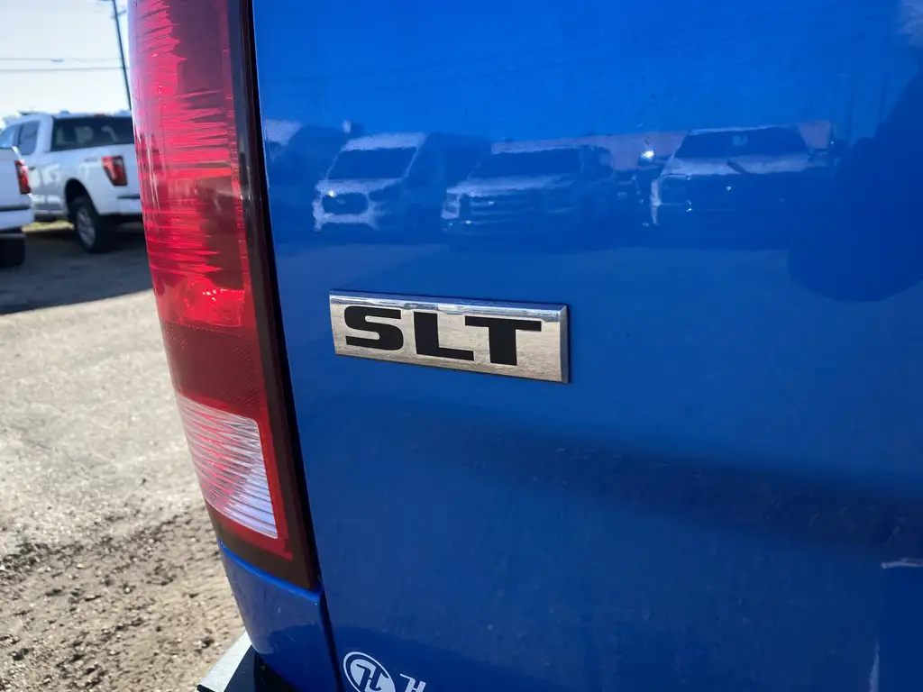 2022 RAM 1500 Classic SLT — photo 7