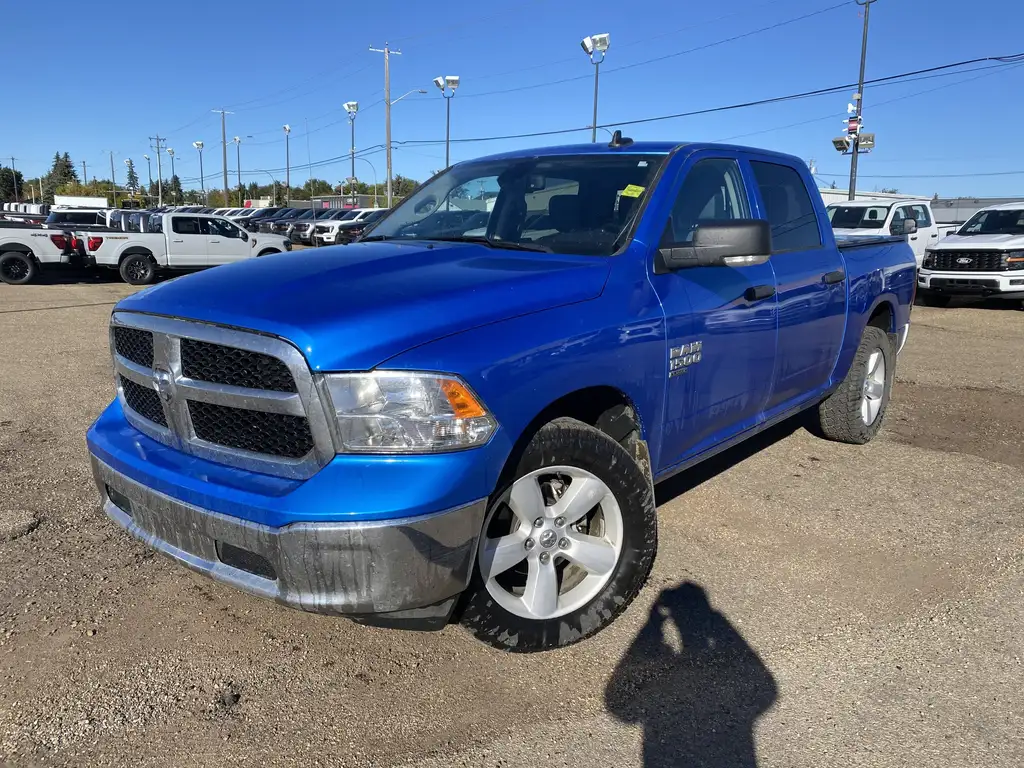 2022 RAM 1500 Classic SLT — photo 2