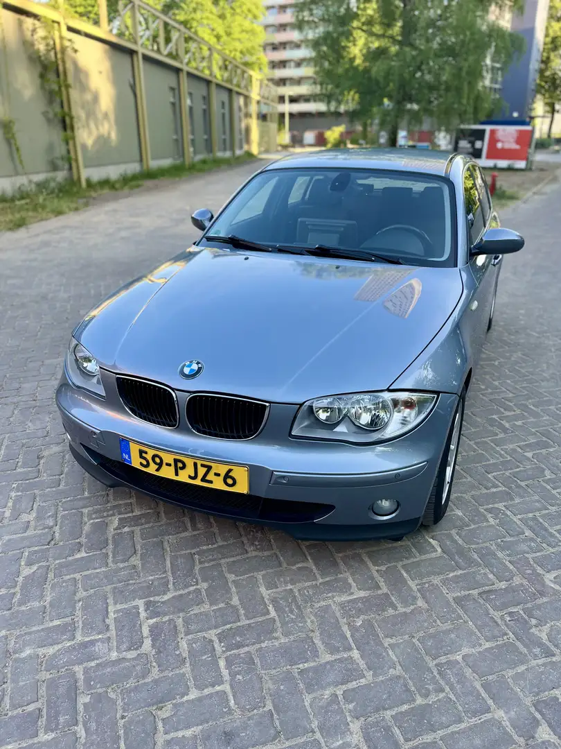 BMW 118 118i Automaat High Executive Grijs - 2
