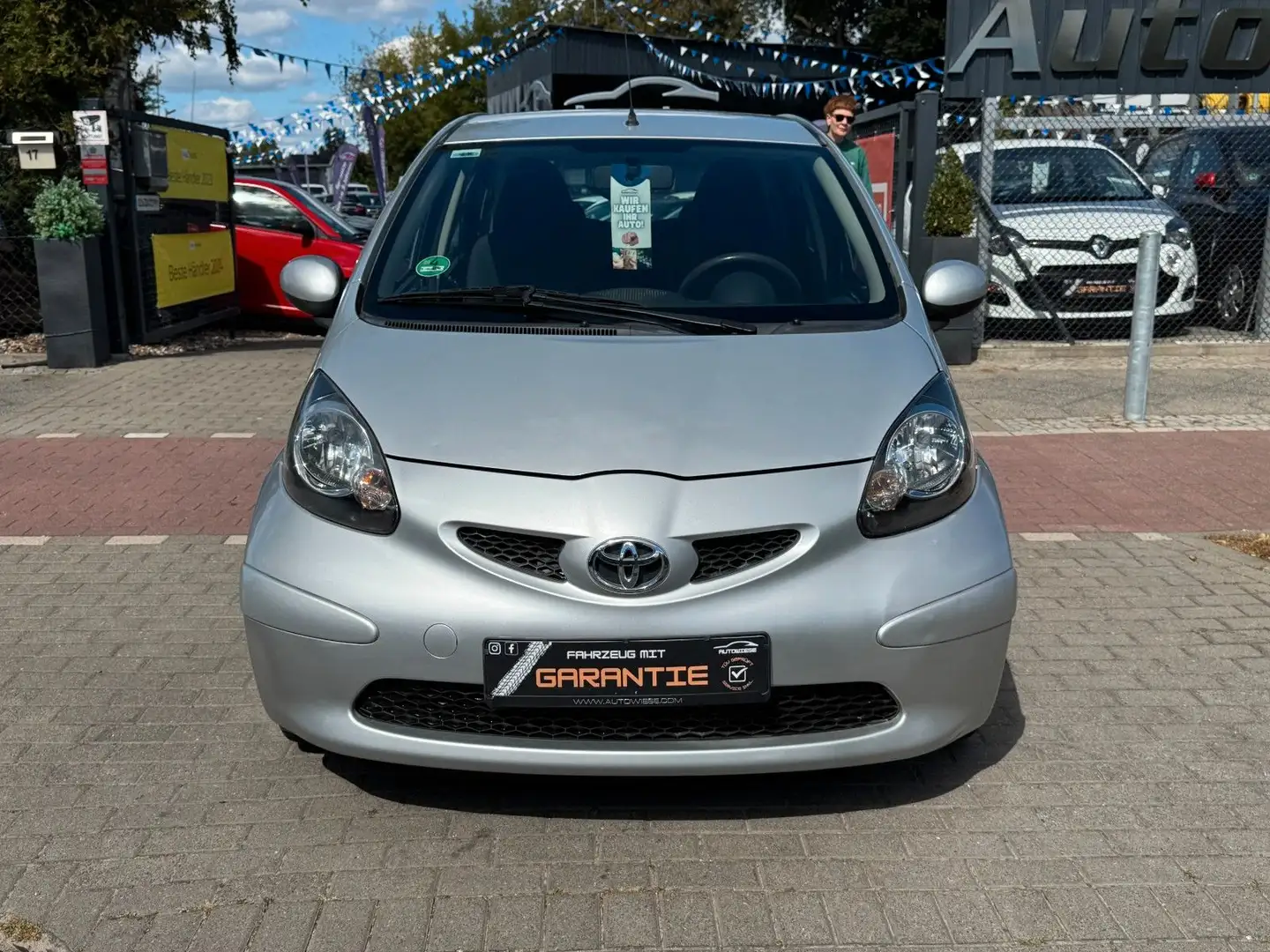 Toyota Aygo 1.0 Cool Klima*Allwetter*E-Paket*TÜV NEU* Срібний - 2