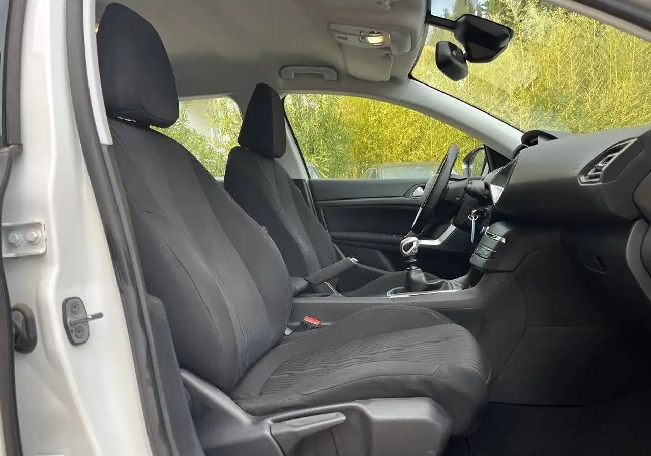 Peugeot 308 308 SW — photo 13