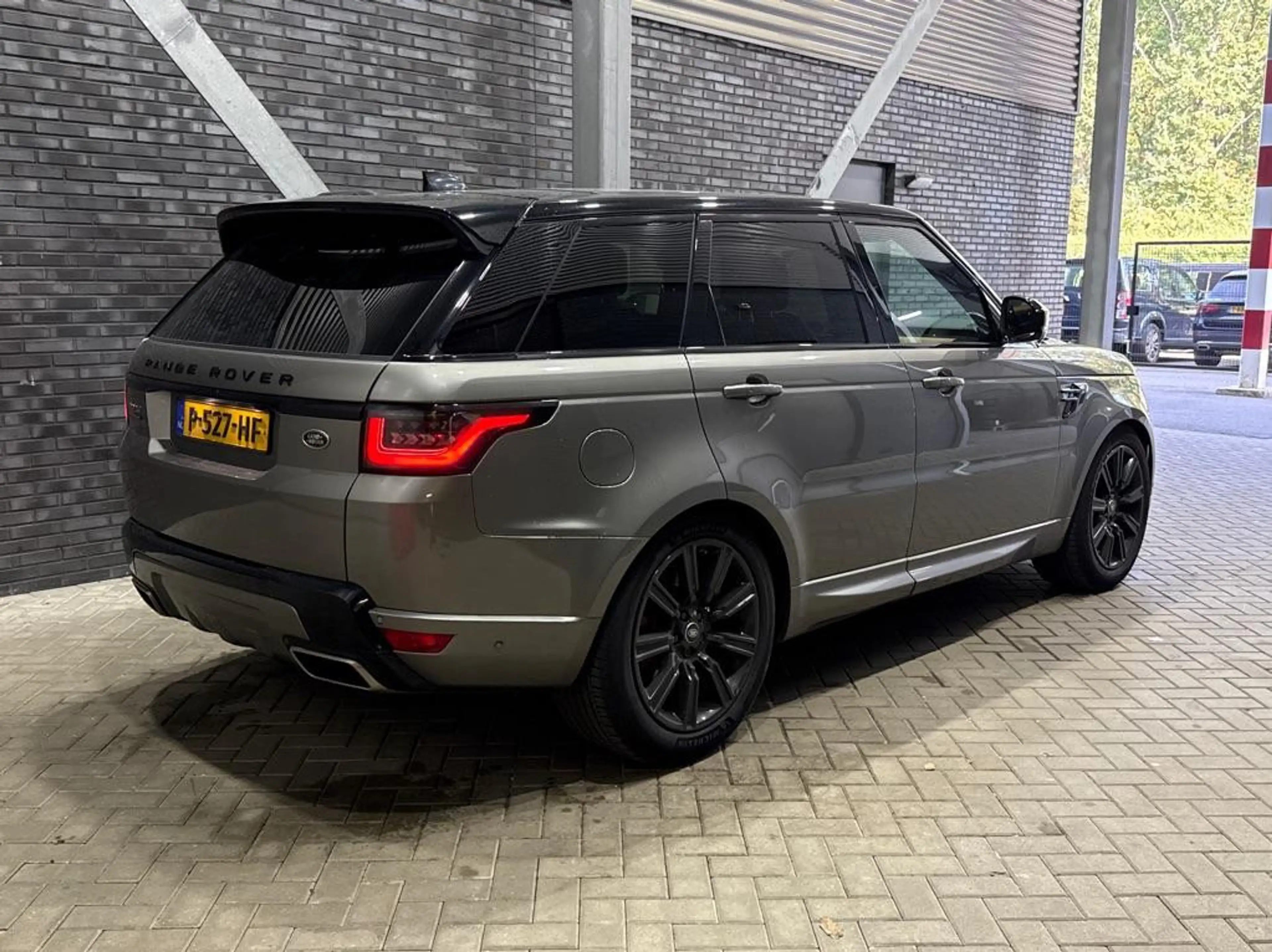 Land Rover Range Rover Sport P400e HSE | Luchtvering | Black Pack | Meridian | — photo 2