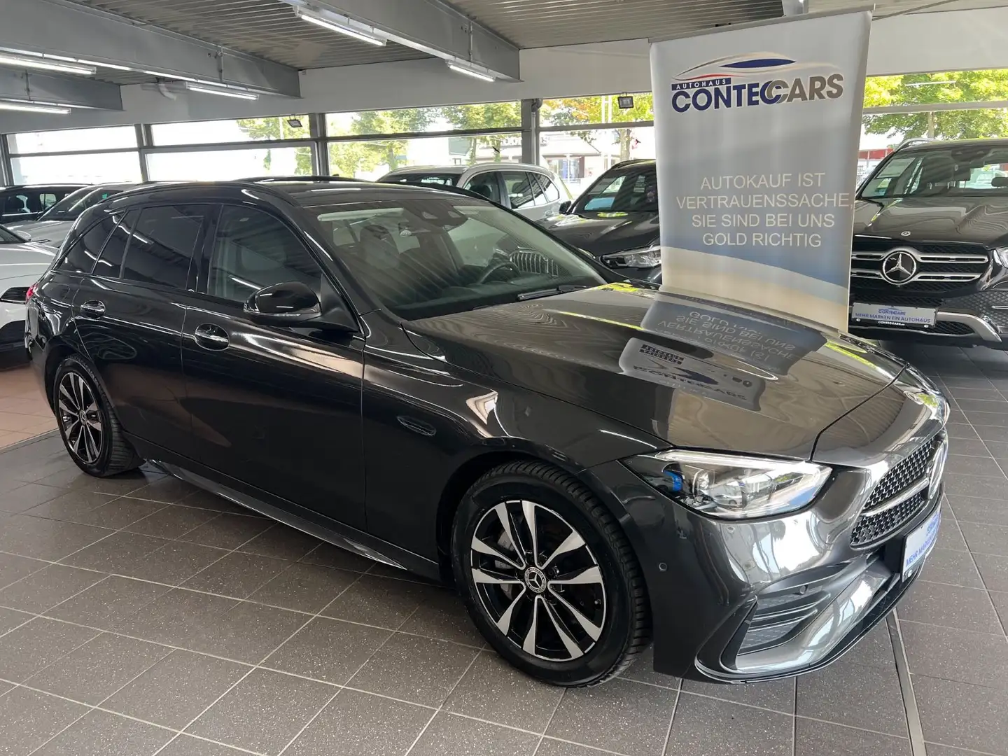 Mercedes-Benz C 300 e T AMG Line Night Pano+OLED+ASSIST+Digi Grün - 1