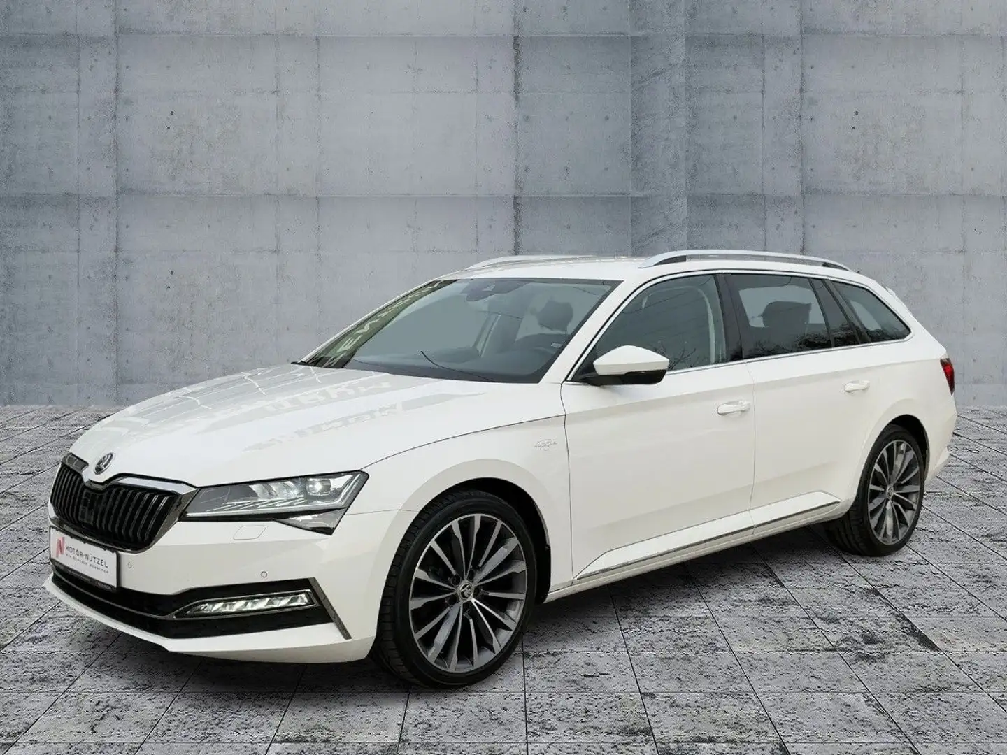 Skoda Superb Combi 2.0 TDI L&K MATRIX+NAVI+AHK+STDHZG Weiß - 2