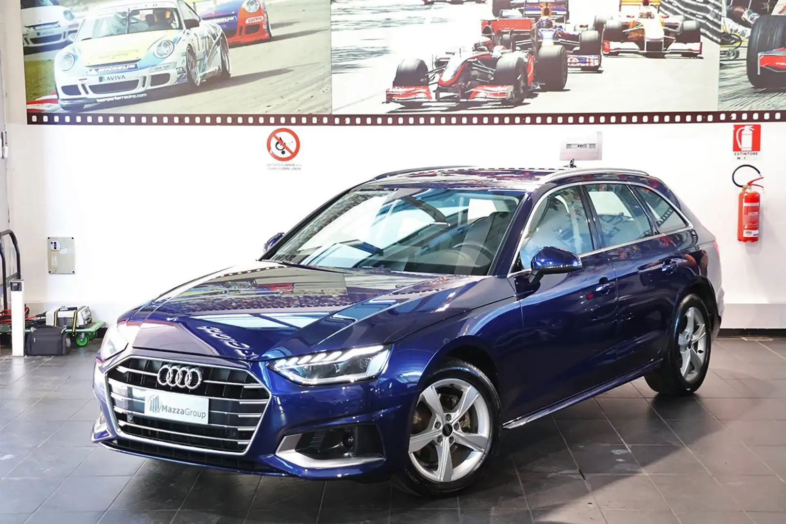 Audi A4 35 TDI Avant S-Tronic Business Advanced - FULL LED Blau - 1