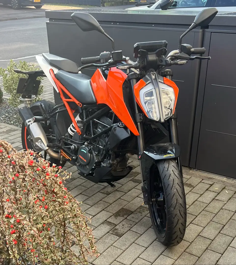 KTM 125 Duke Orange - 1