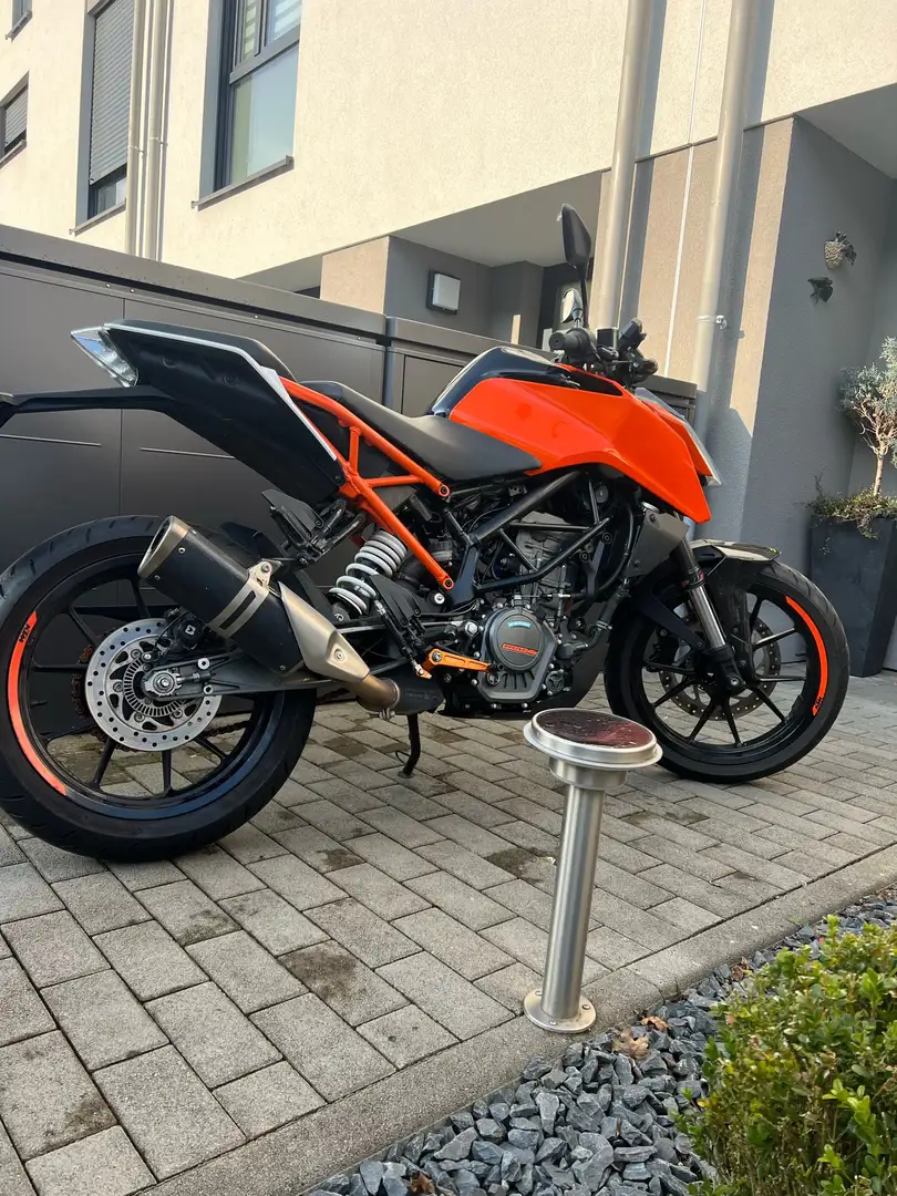KTM 125 Duke Orange - 2