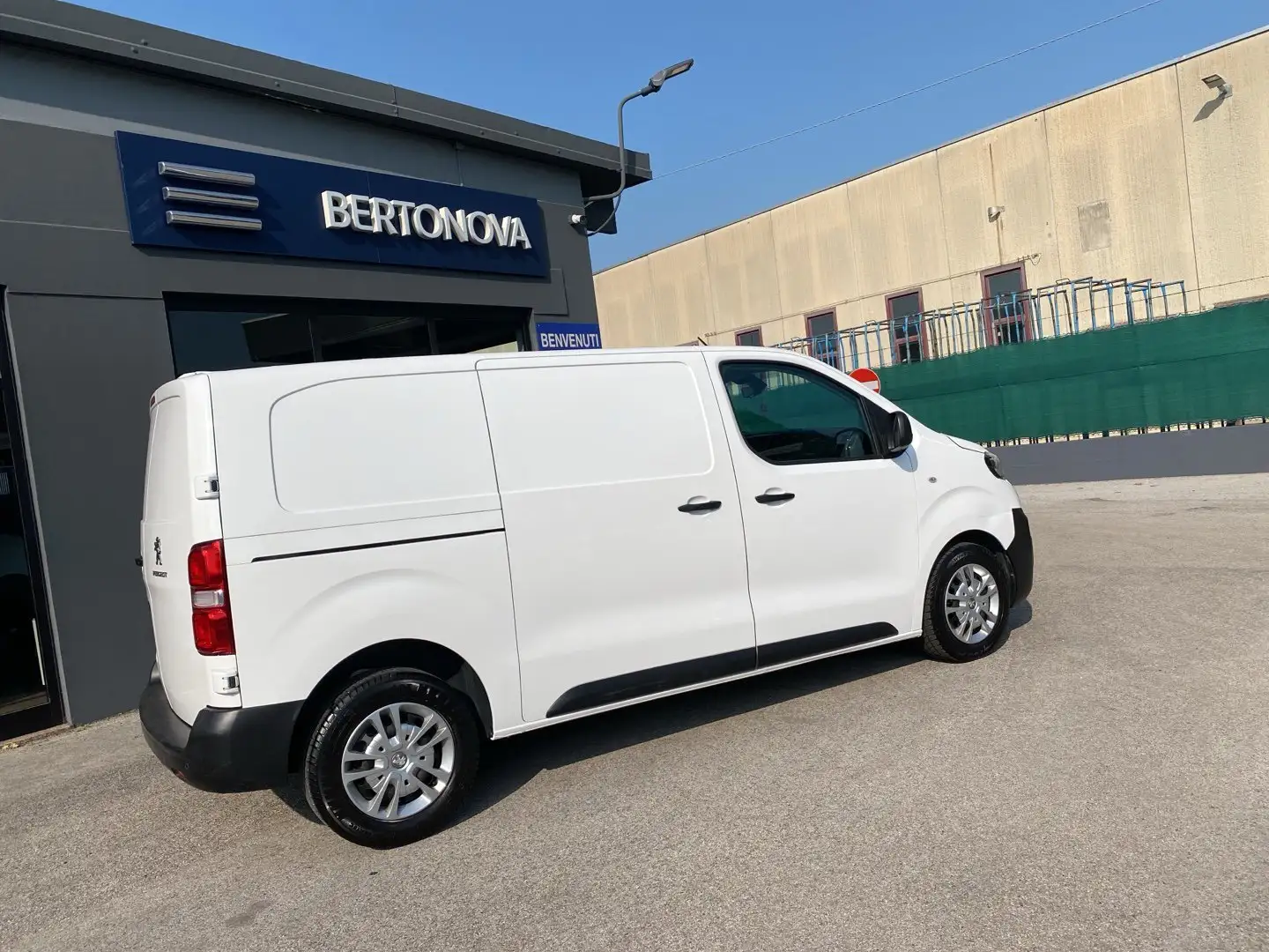 Peugeot Expert BlueHDi 120 STANDARD 4,95 Blanc - 2