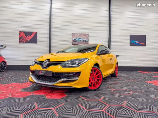 Renault Megane RS Trophy 275 – Jaune Sirius 1ère main Entretien Complet