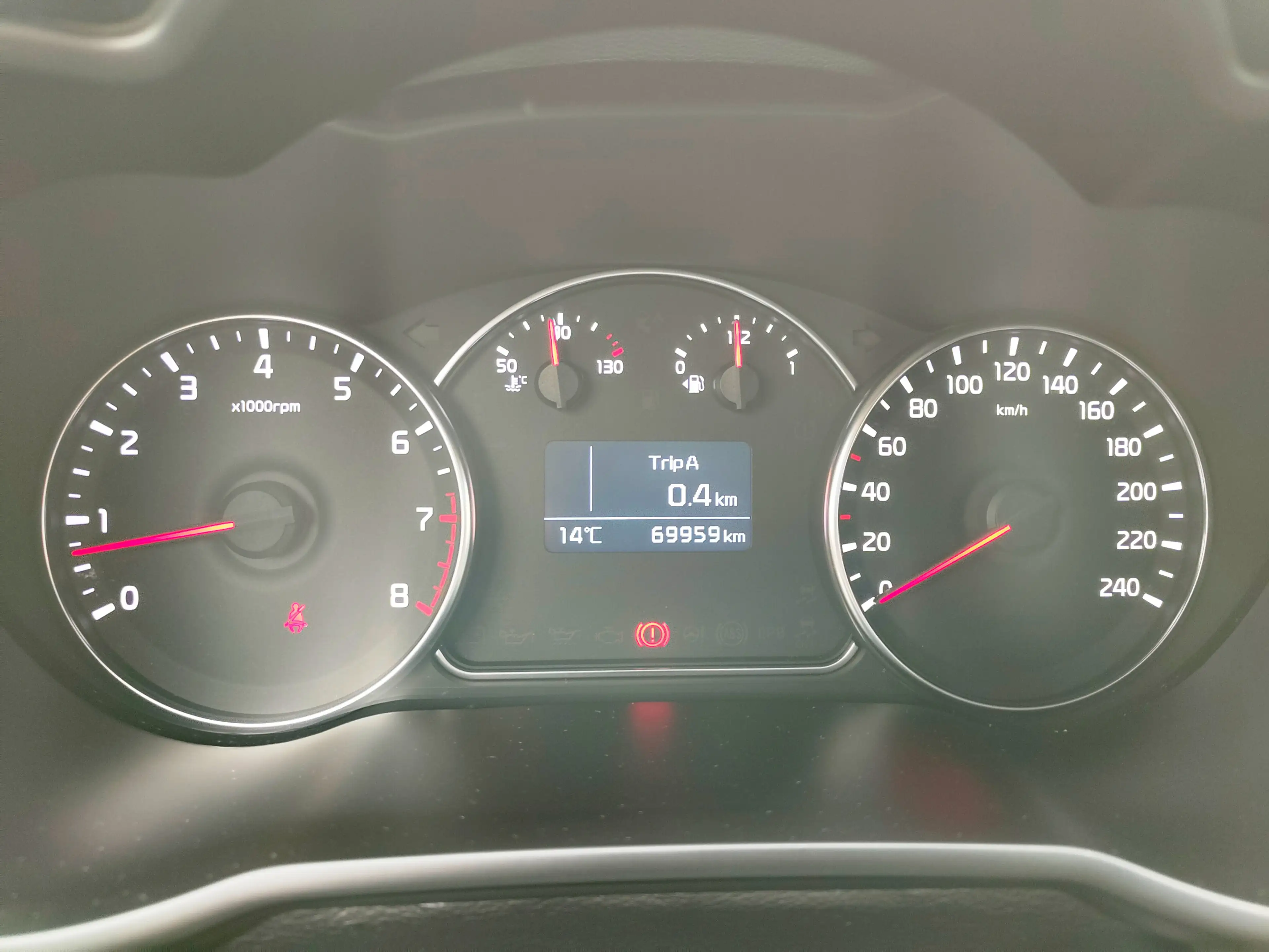 Kia Carens Dream Team Navi-Klima-SHZG-1.Hd.-wenig km — photo 15
