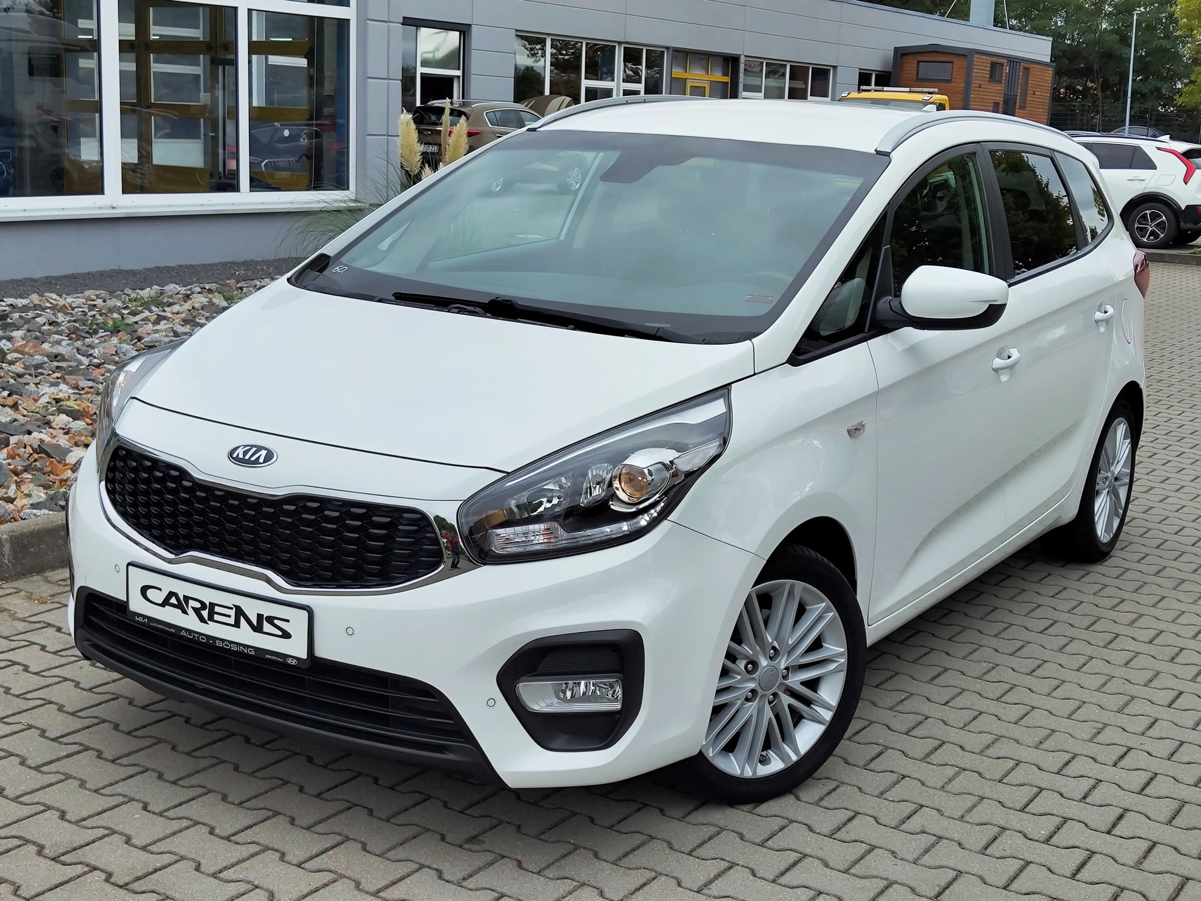 Kia Carens Dream Team Navi-Klima-SHZG-1.Hd.-wenig km — photo 2