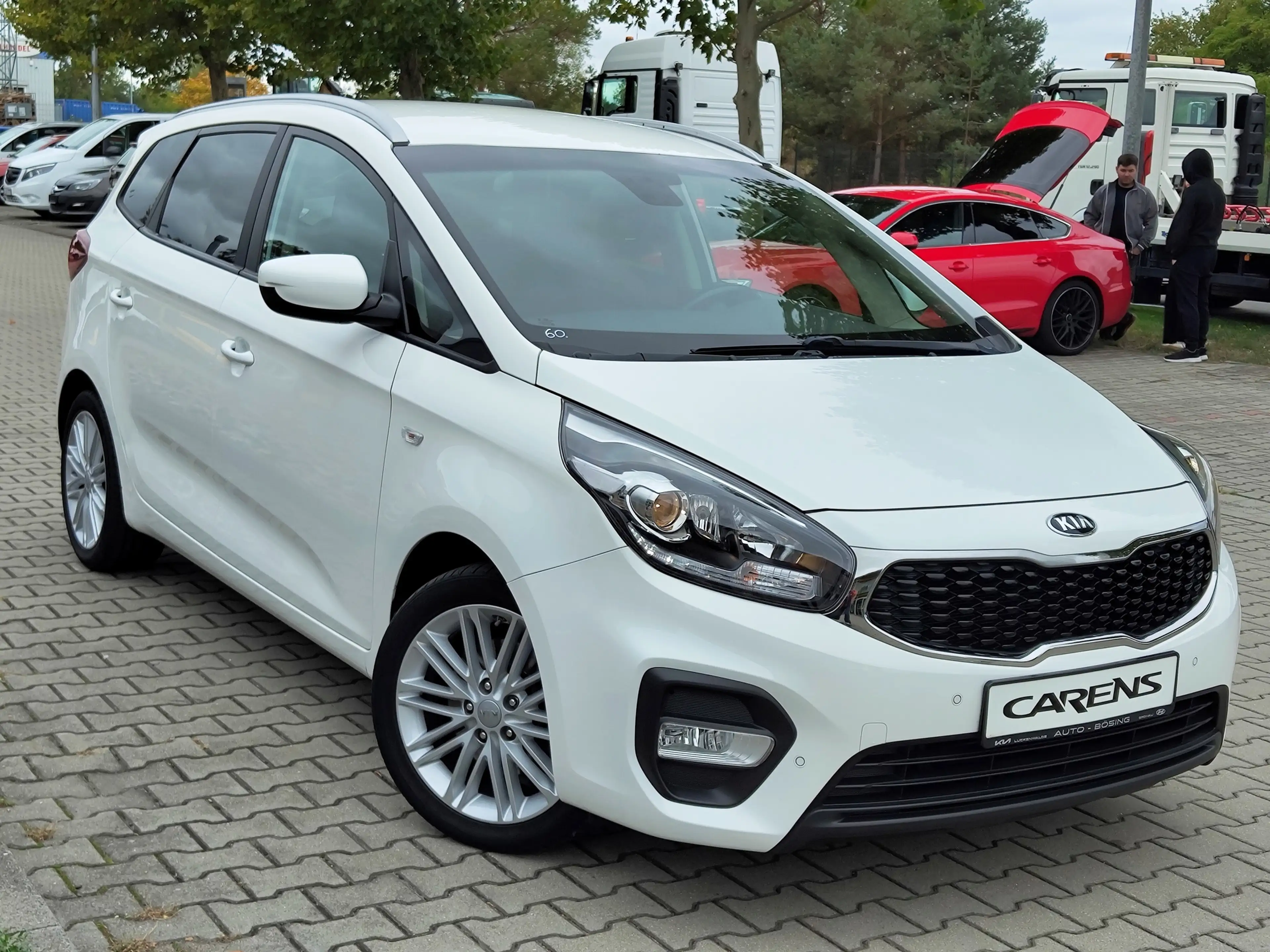 Kia Carens Dream Team Navi-Klima-SHZG-1.Hd.-wenig km