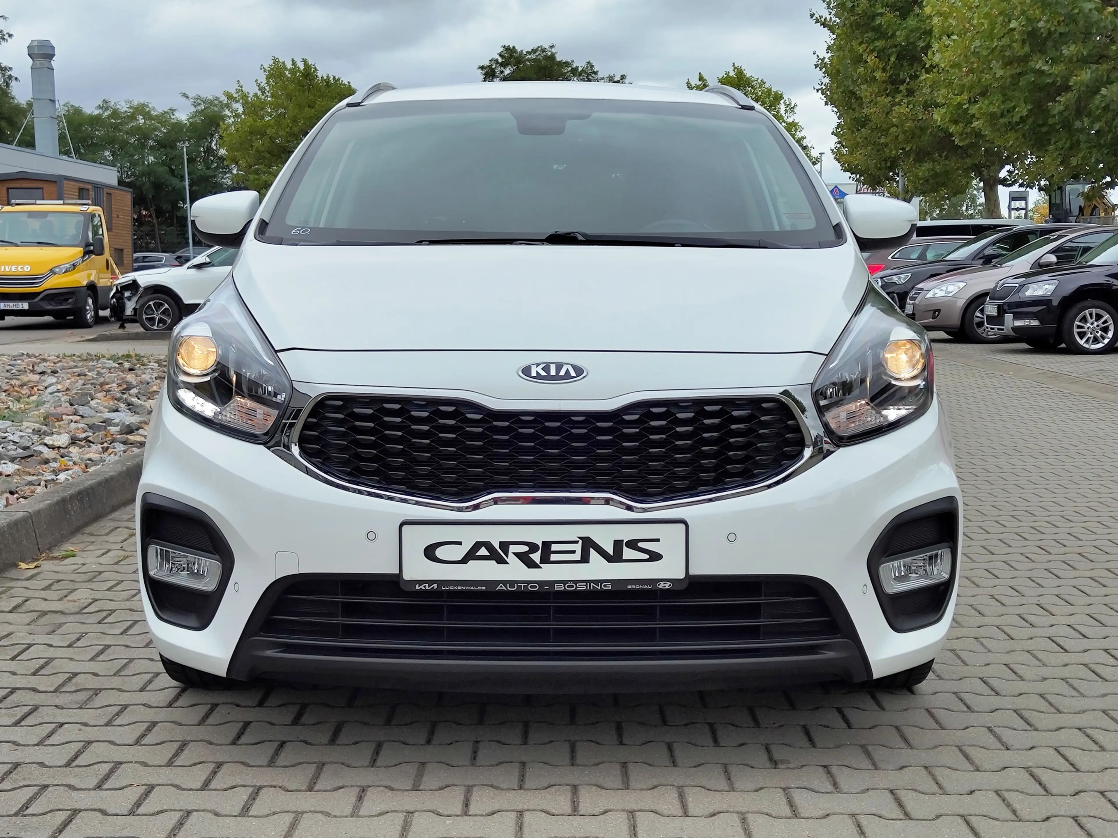 Kia Carens Dream Team Navi-Klima-SHZG-1.Hd.-wenig km — photo 6